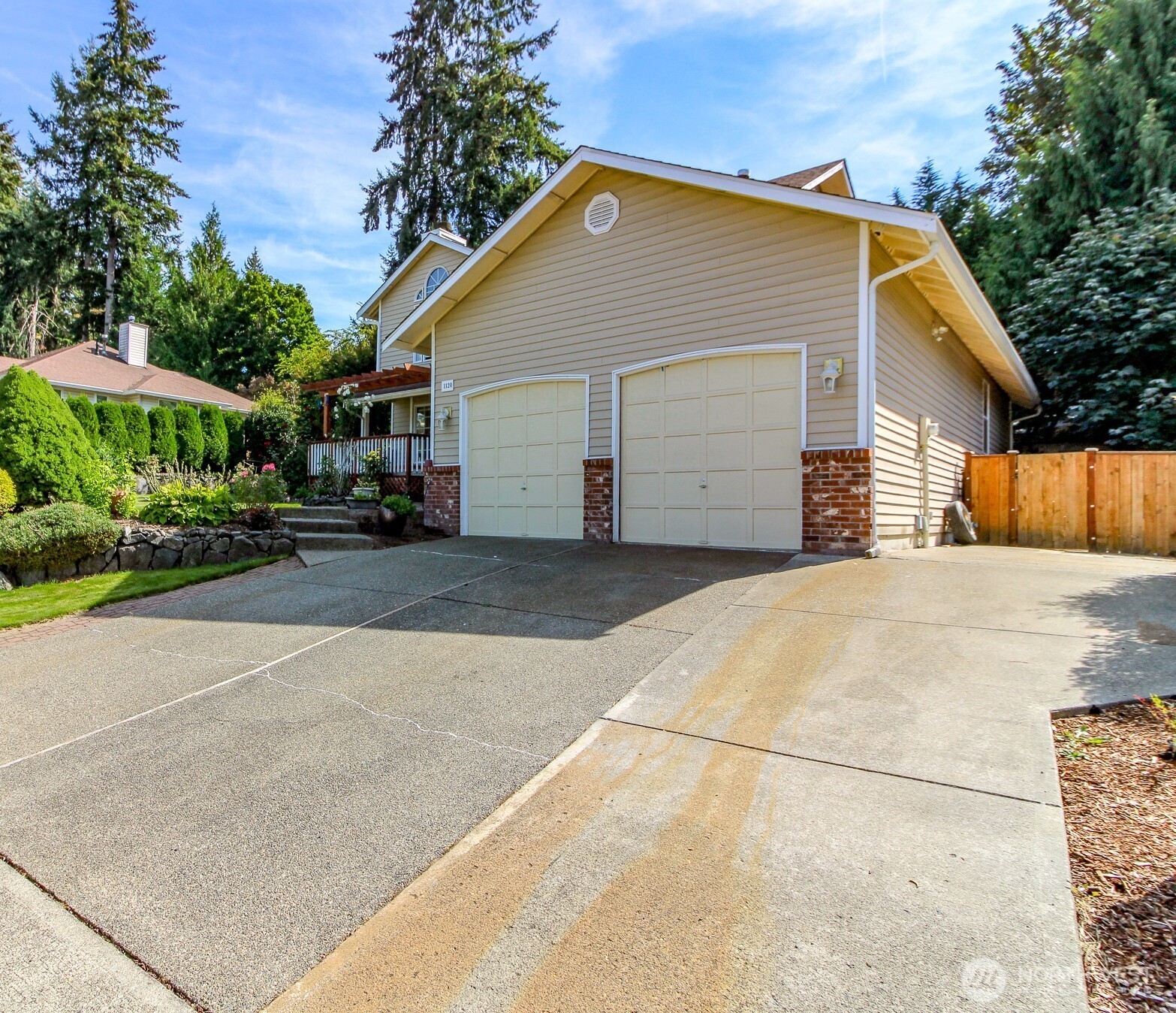 1120 24th Avenue Property Photo 3
