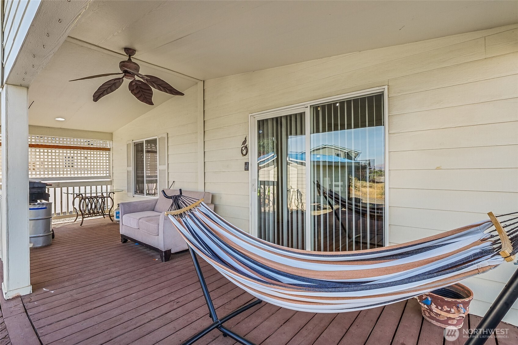 514 Sw Autumn Loop Property Photo 13