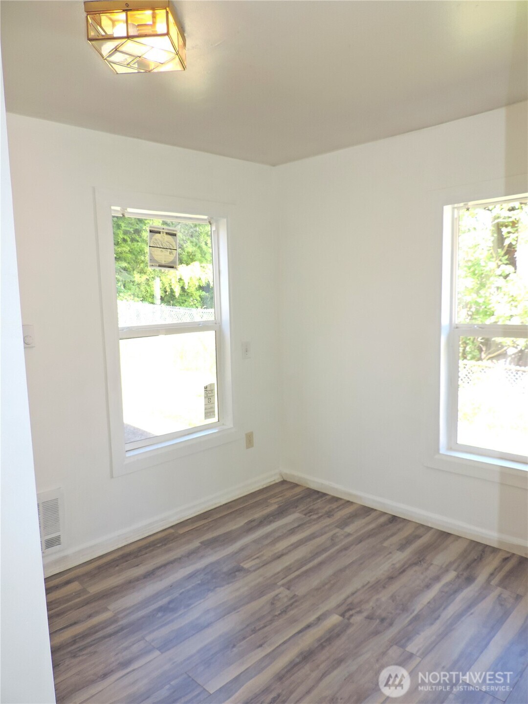 11709 26th Avenue Property Photo 8