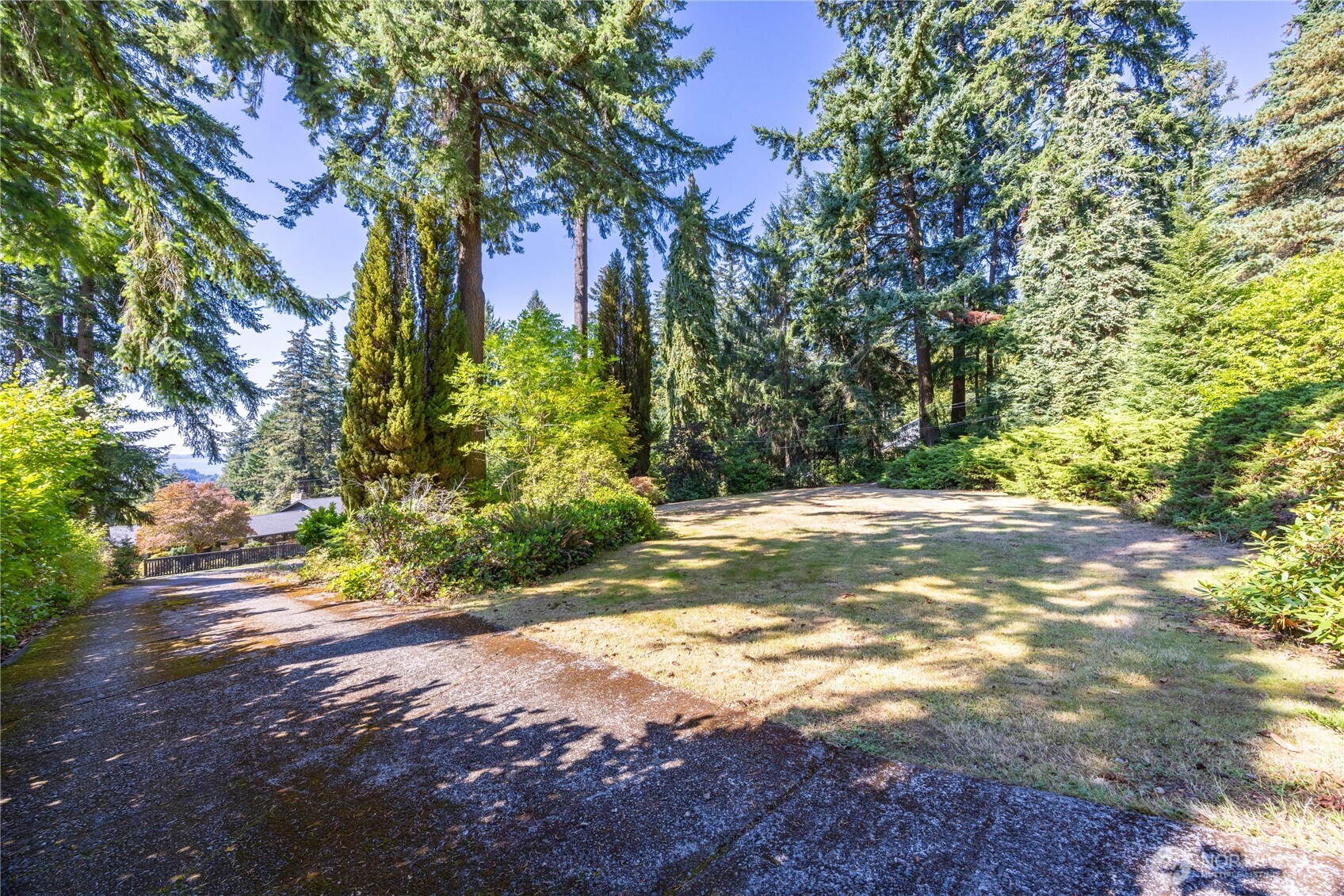 1801 38th Street Property Photo 3