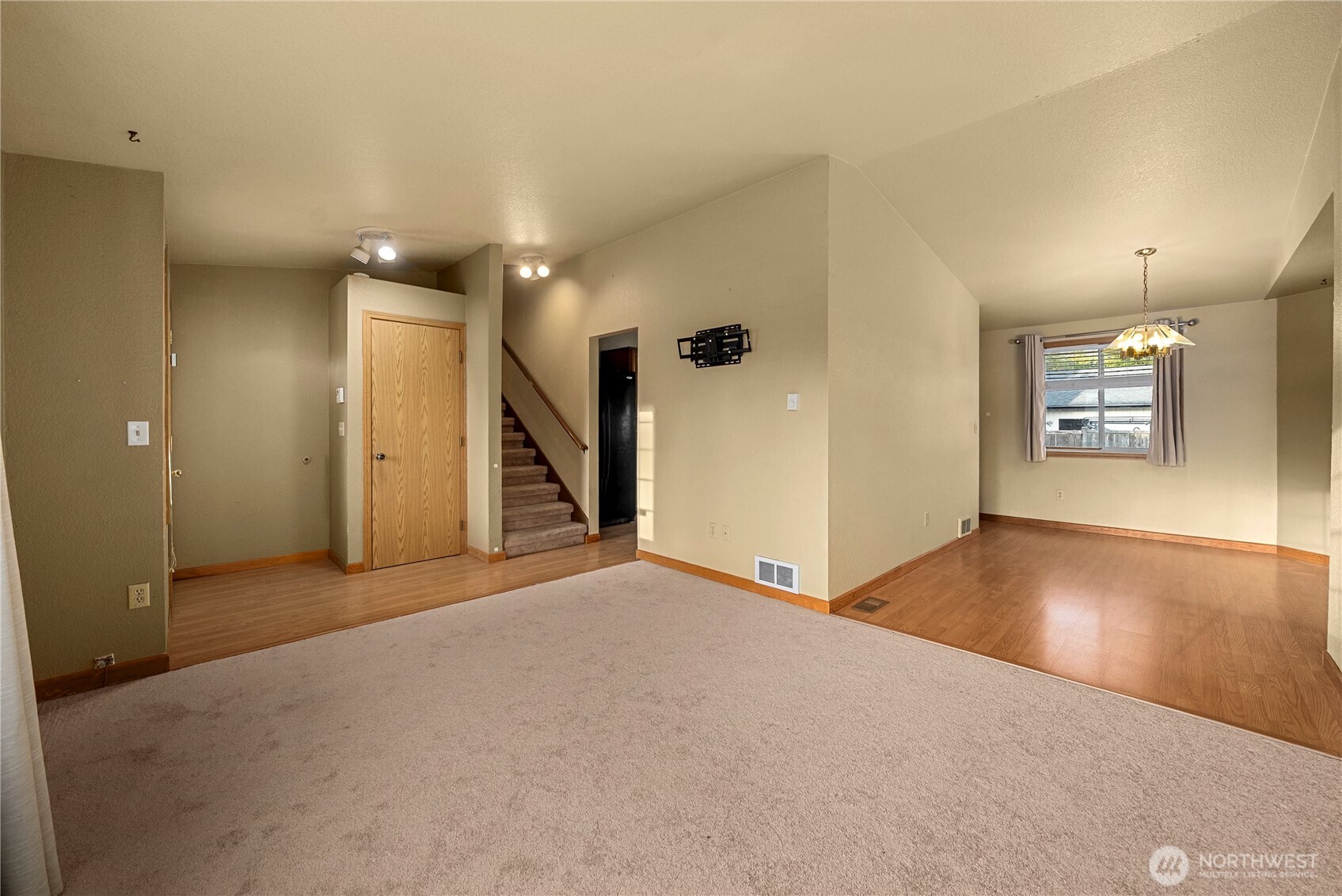 10129 C Street Property Photo 10