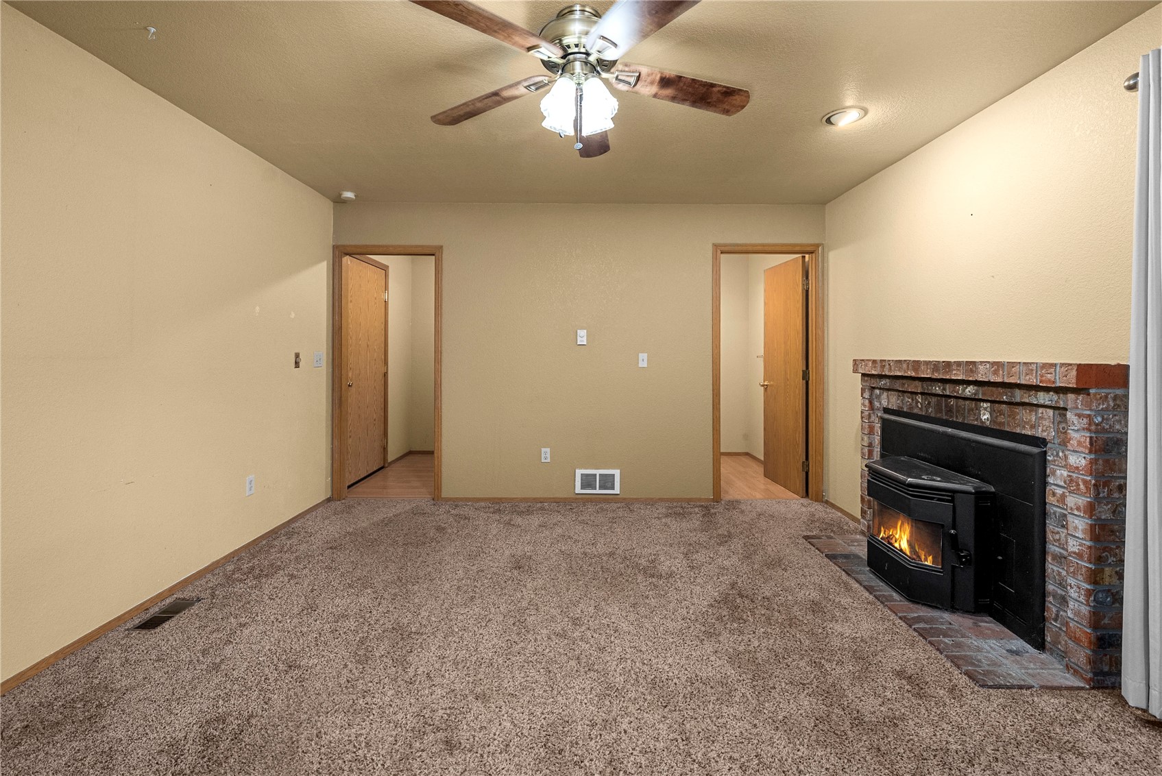 10129 C Street Property Photo 12