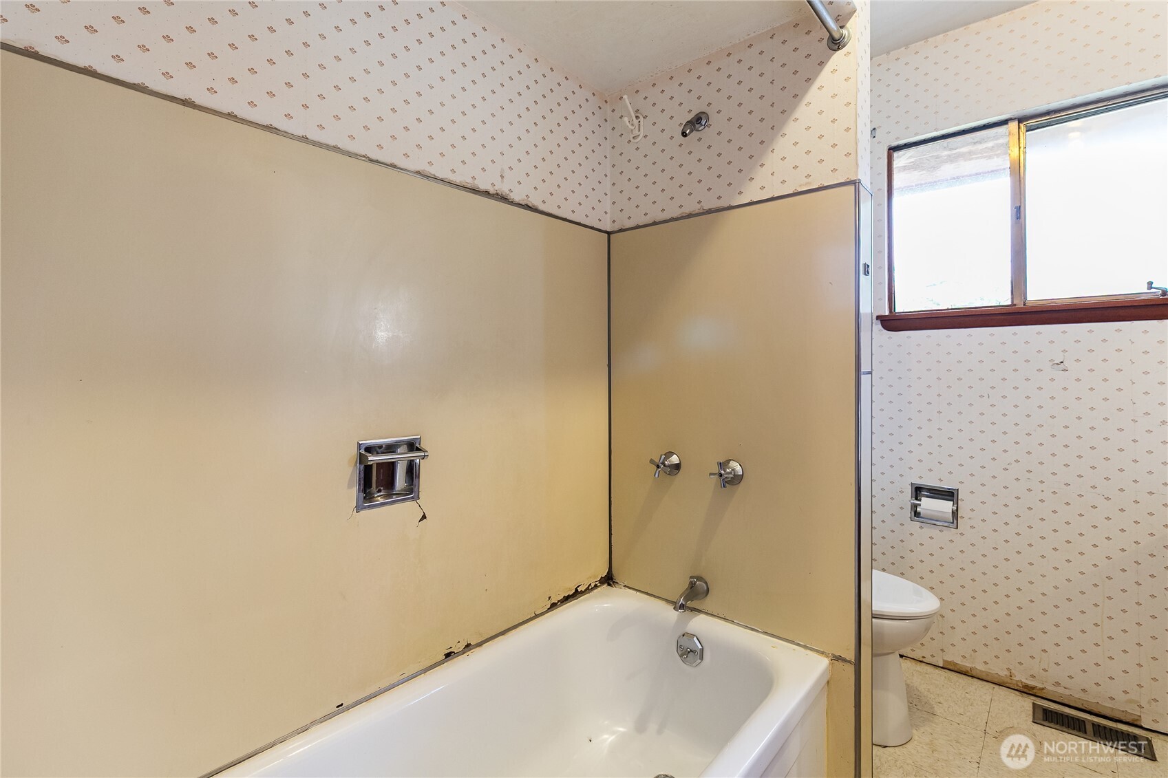 701 Highland Drive Property Photo 12