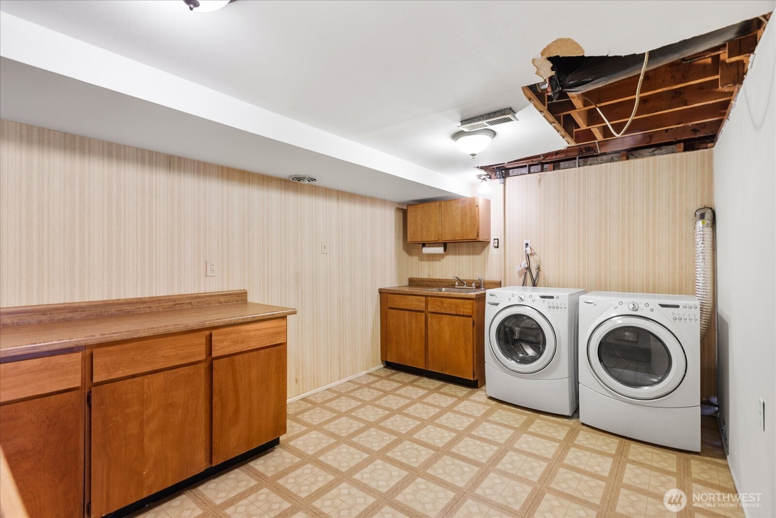 17207 76th Avenue Property Photo 27