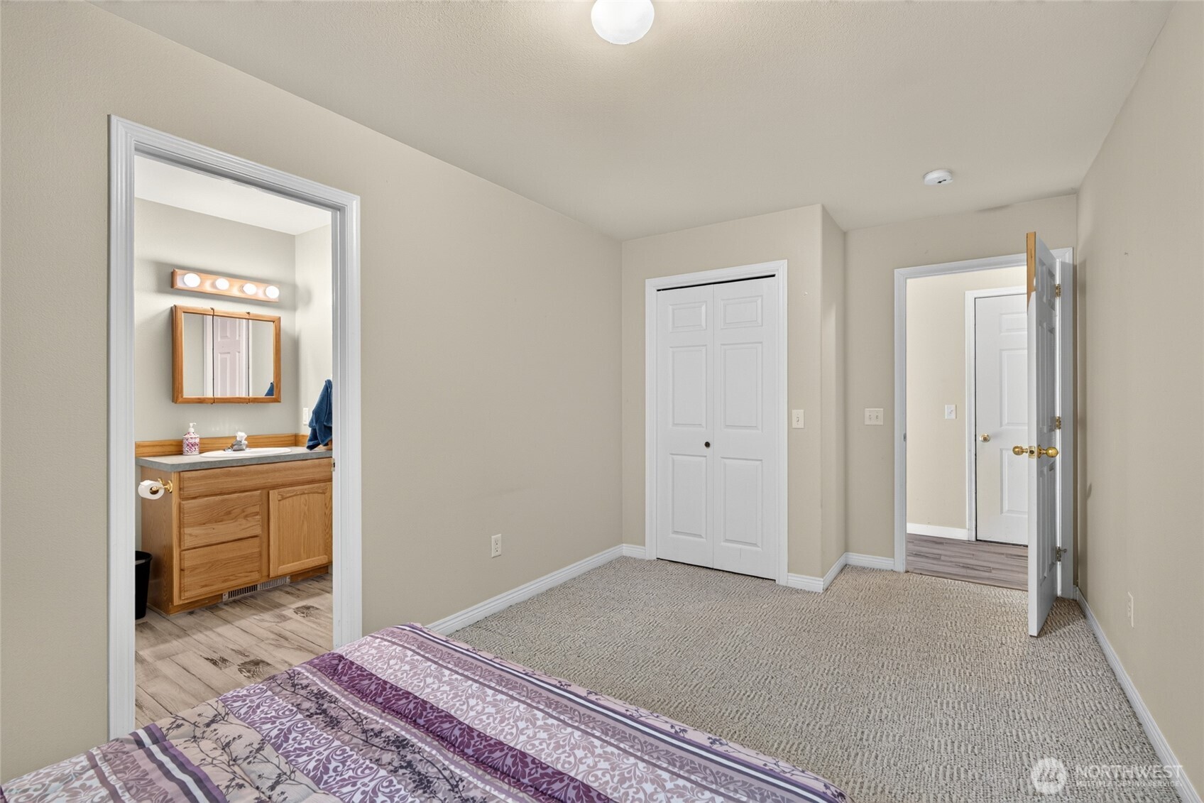 19506 U Place Property Photo 7