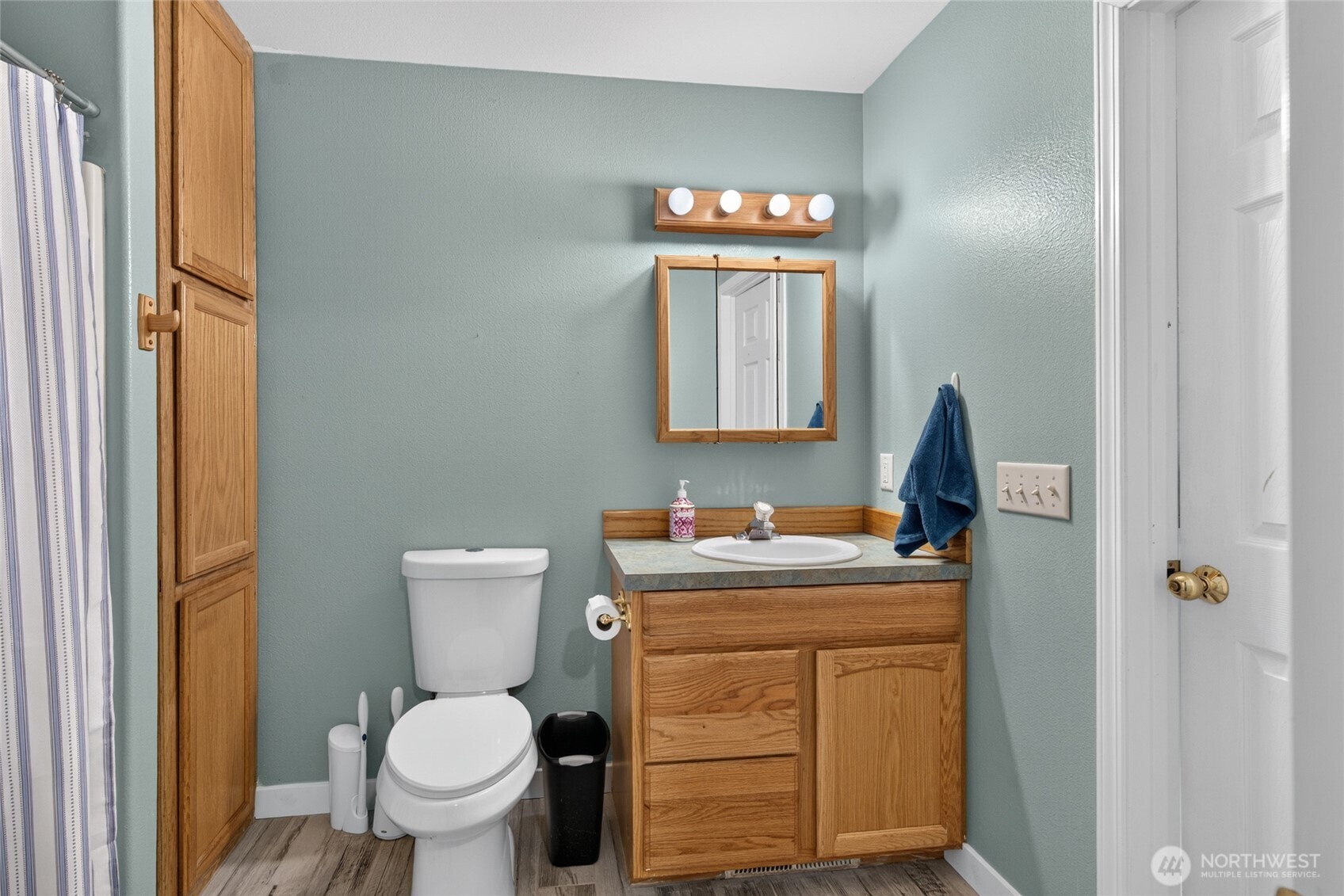 19506 U Place Property Photo 8