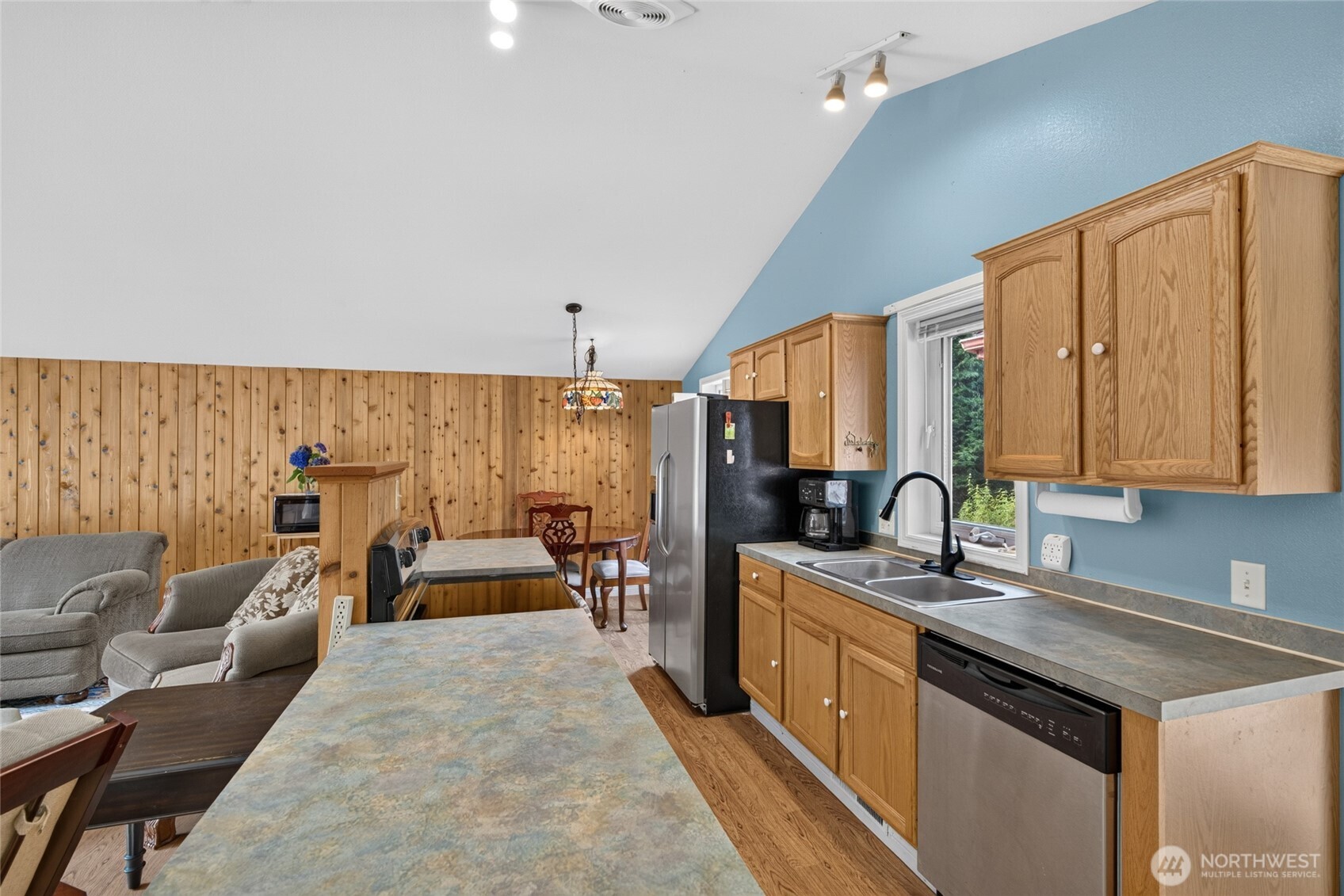 19506 U Place Property Photo 10