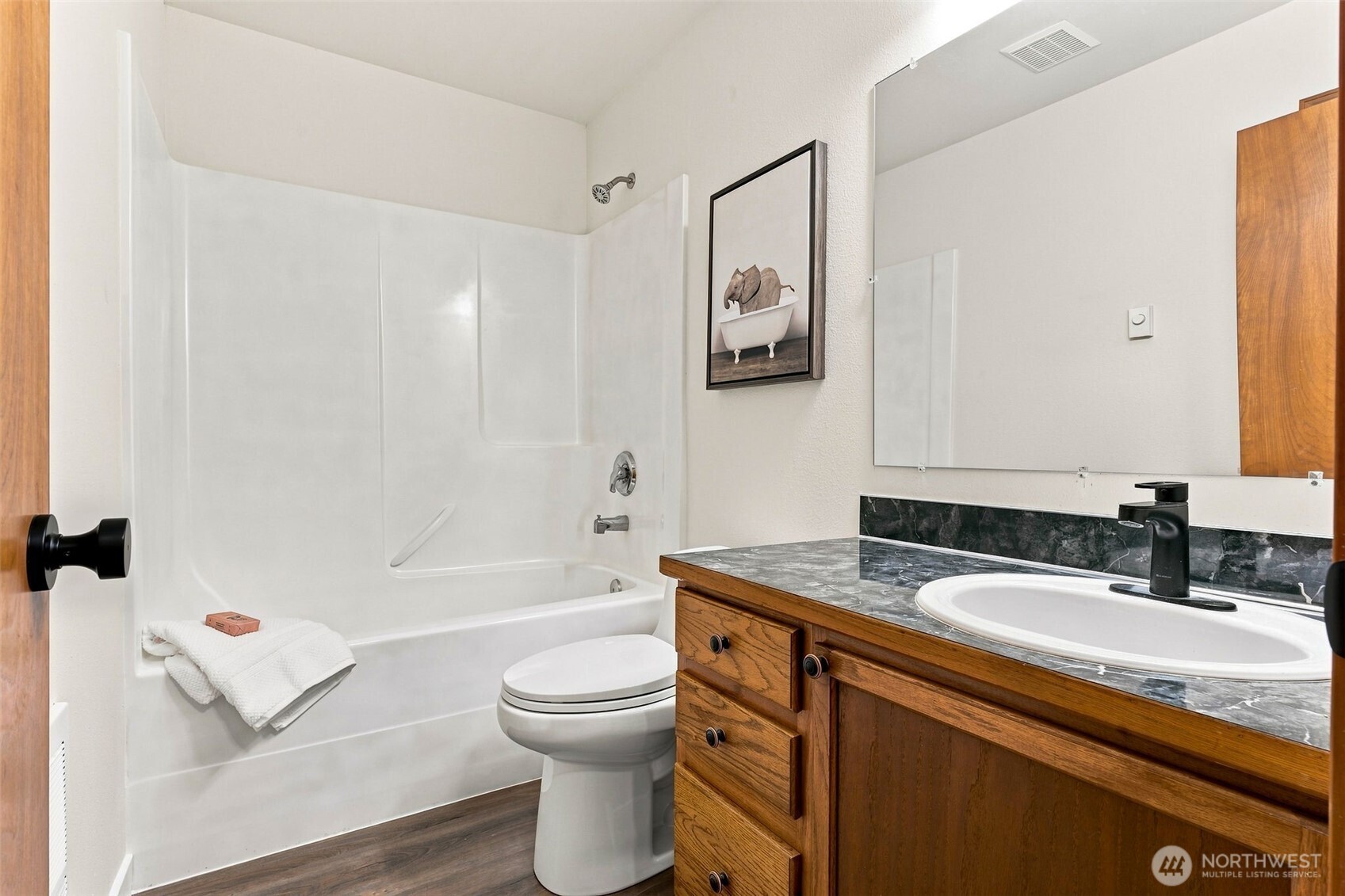 51 E North Bay Place Property Photo 23