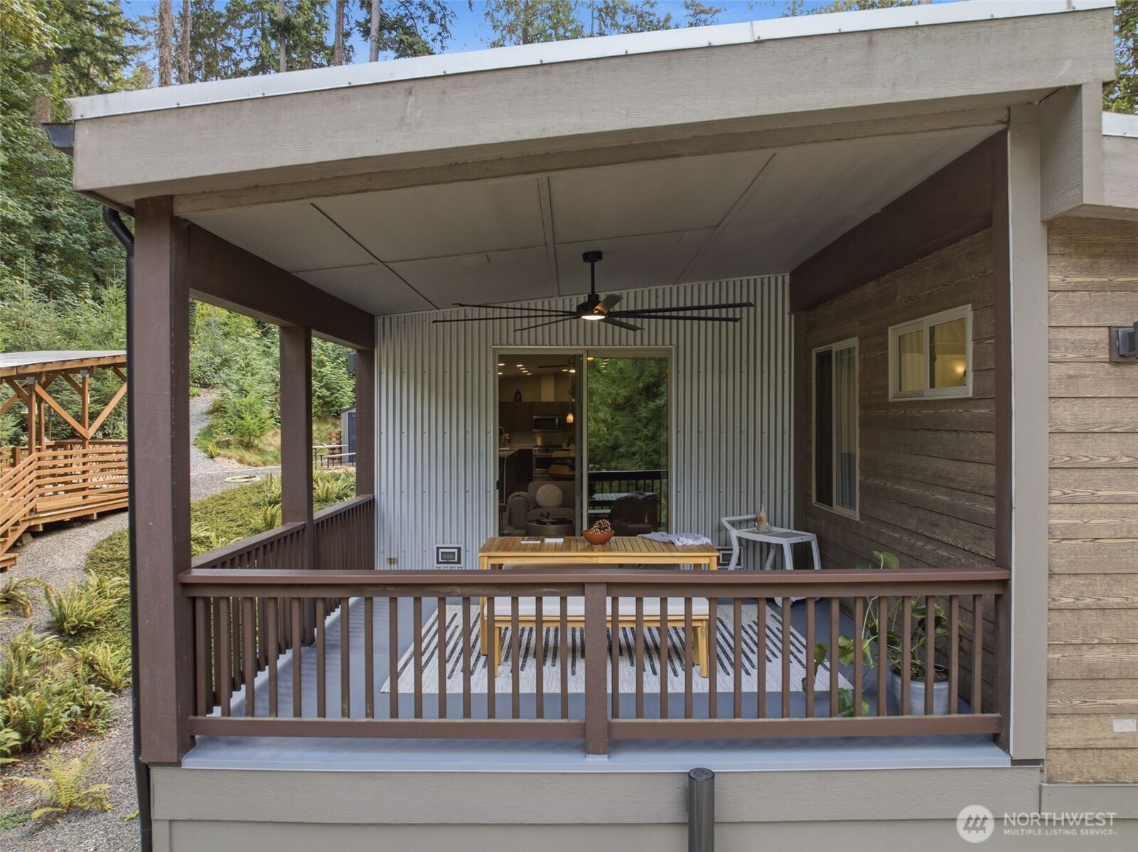 9720 Ne Lofgren Road Property Photo 9