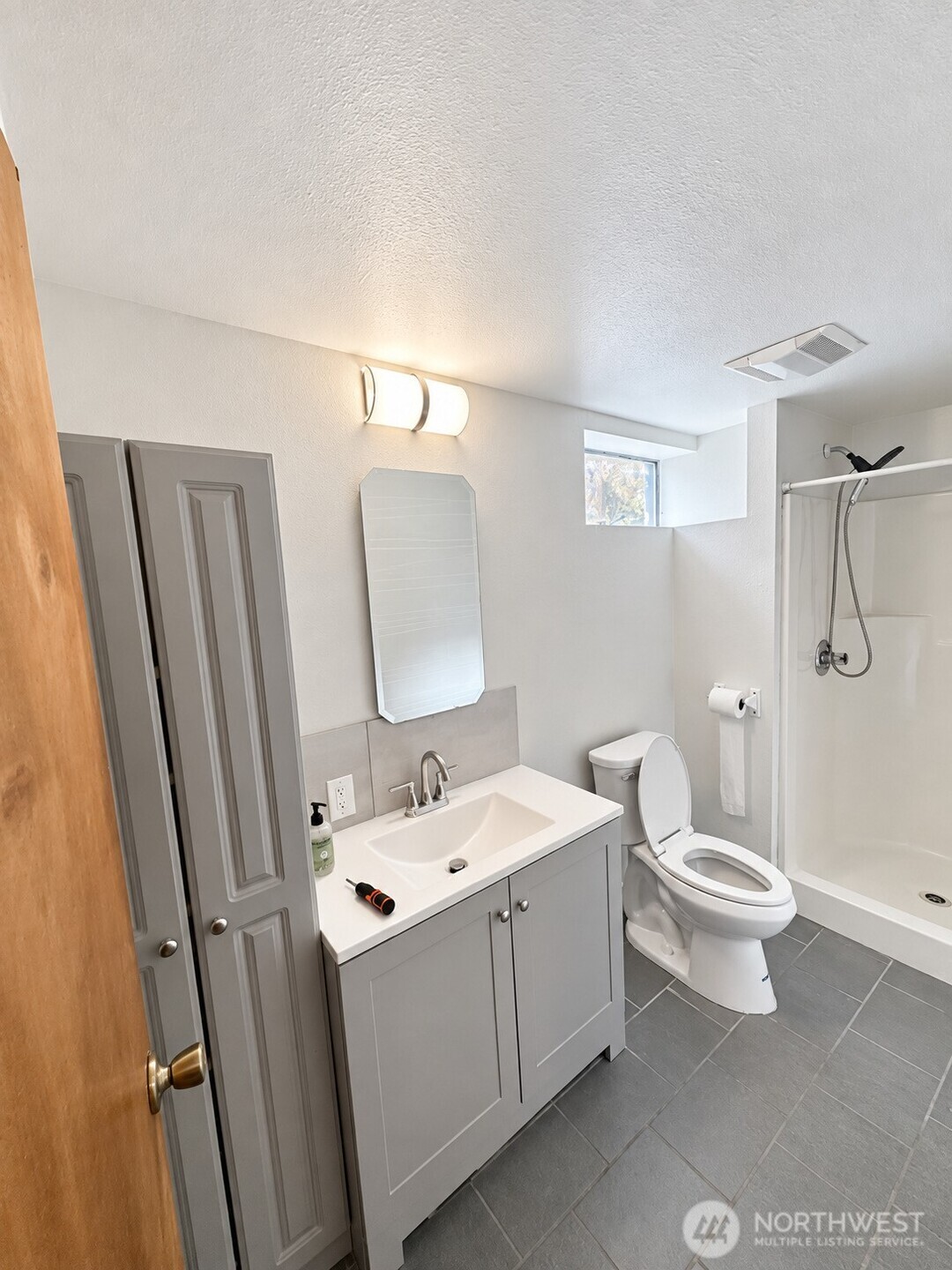 7546 24th Avenue Property Photo 7