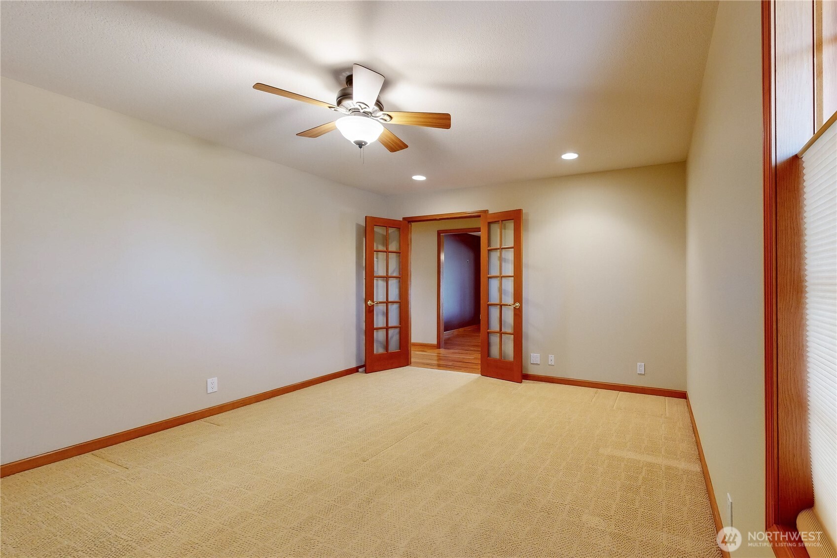 2460 Fairfield Drive Property Photo 11