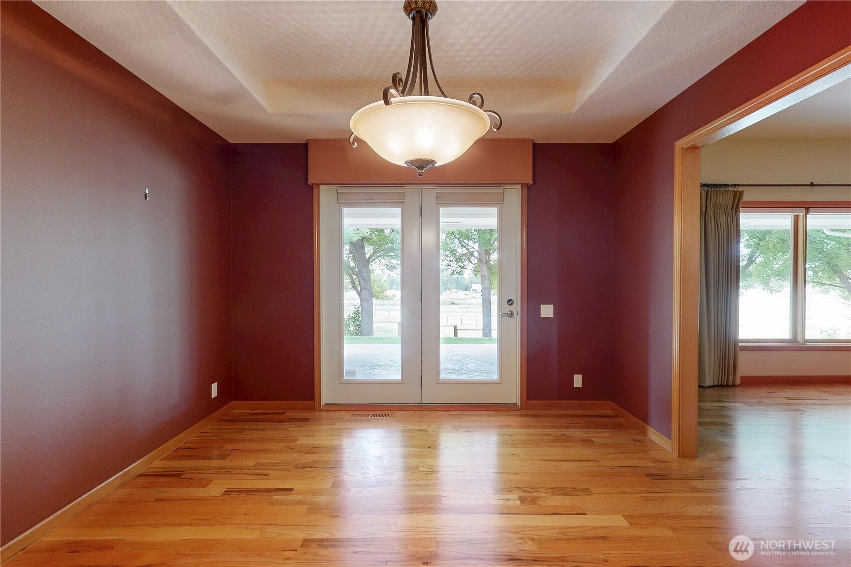 2460 Fairfield Drive Property Photo 12