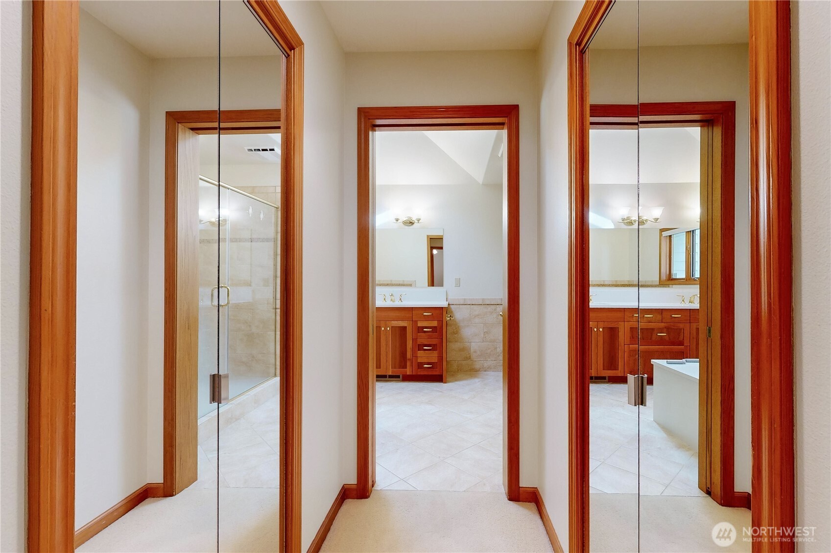 2460 Fairfield Drive Property Photo 18