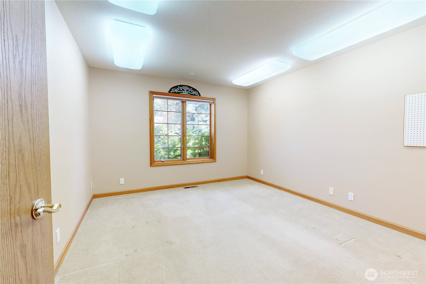 2460 Fairfield Drive Property Photo 22