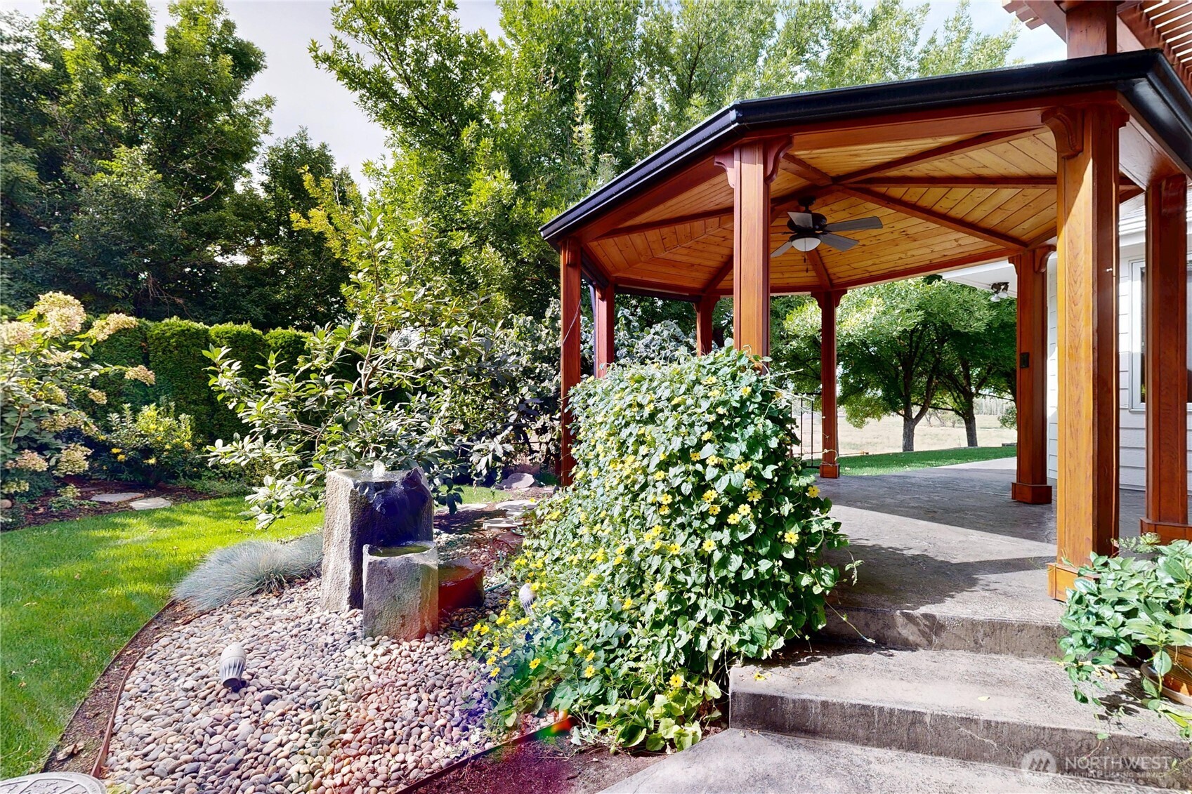 2460 Fairfield Drive Property Photo 34