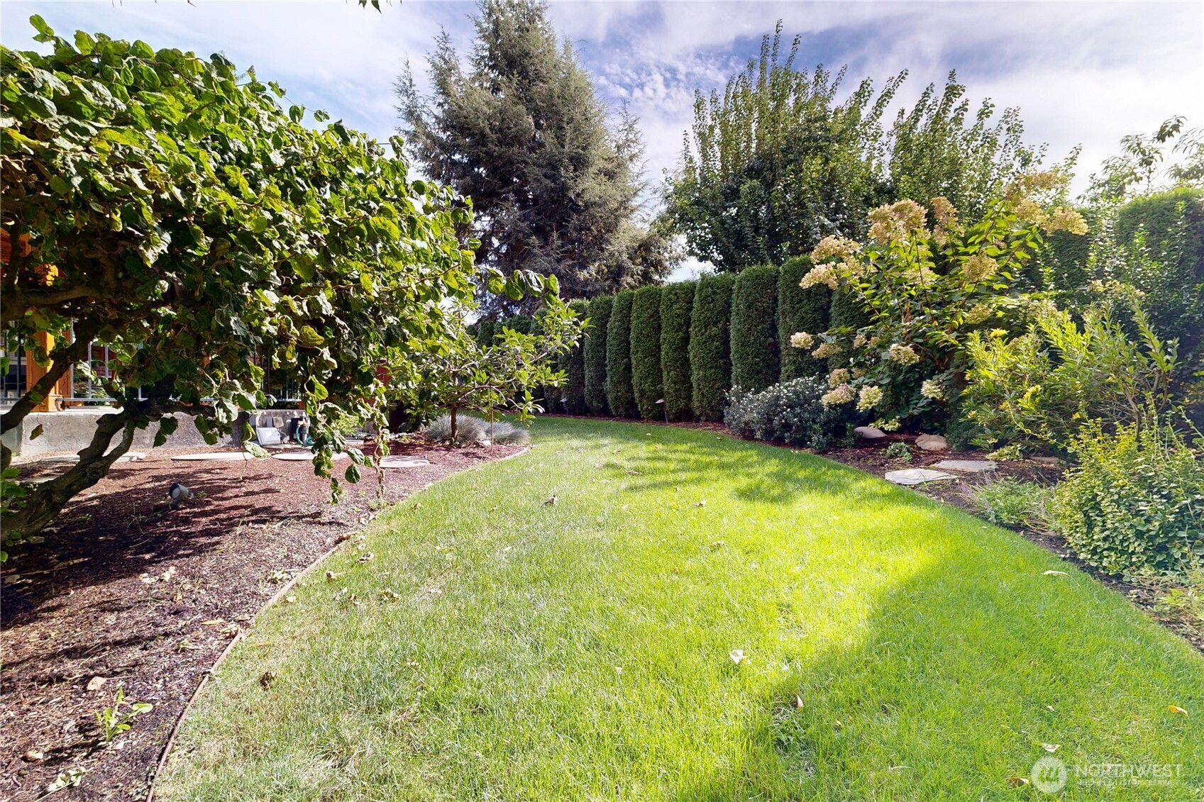 2460 Fairfield Drive Property Photo 36