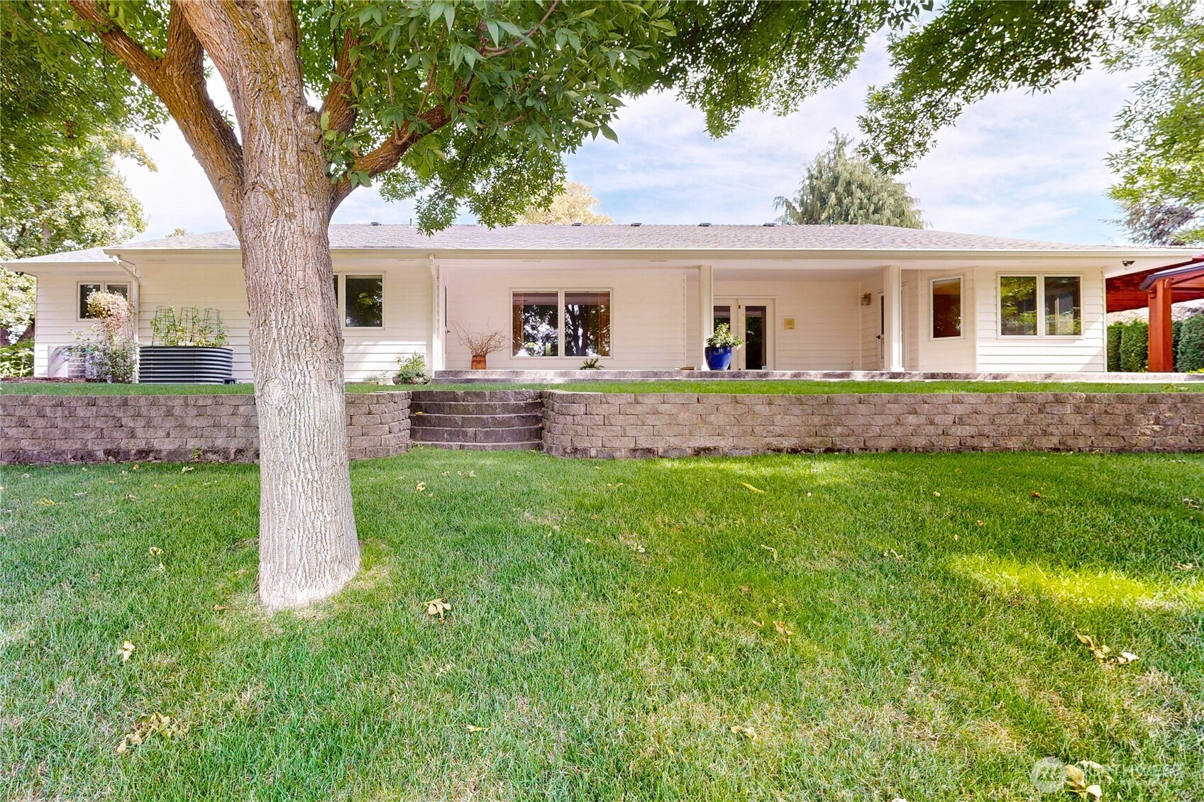2460 Fairfield Drive Property Photo 38