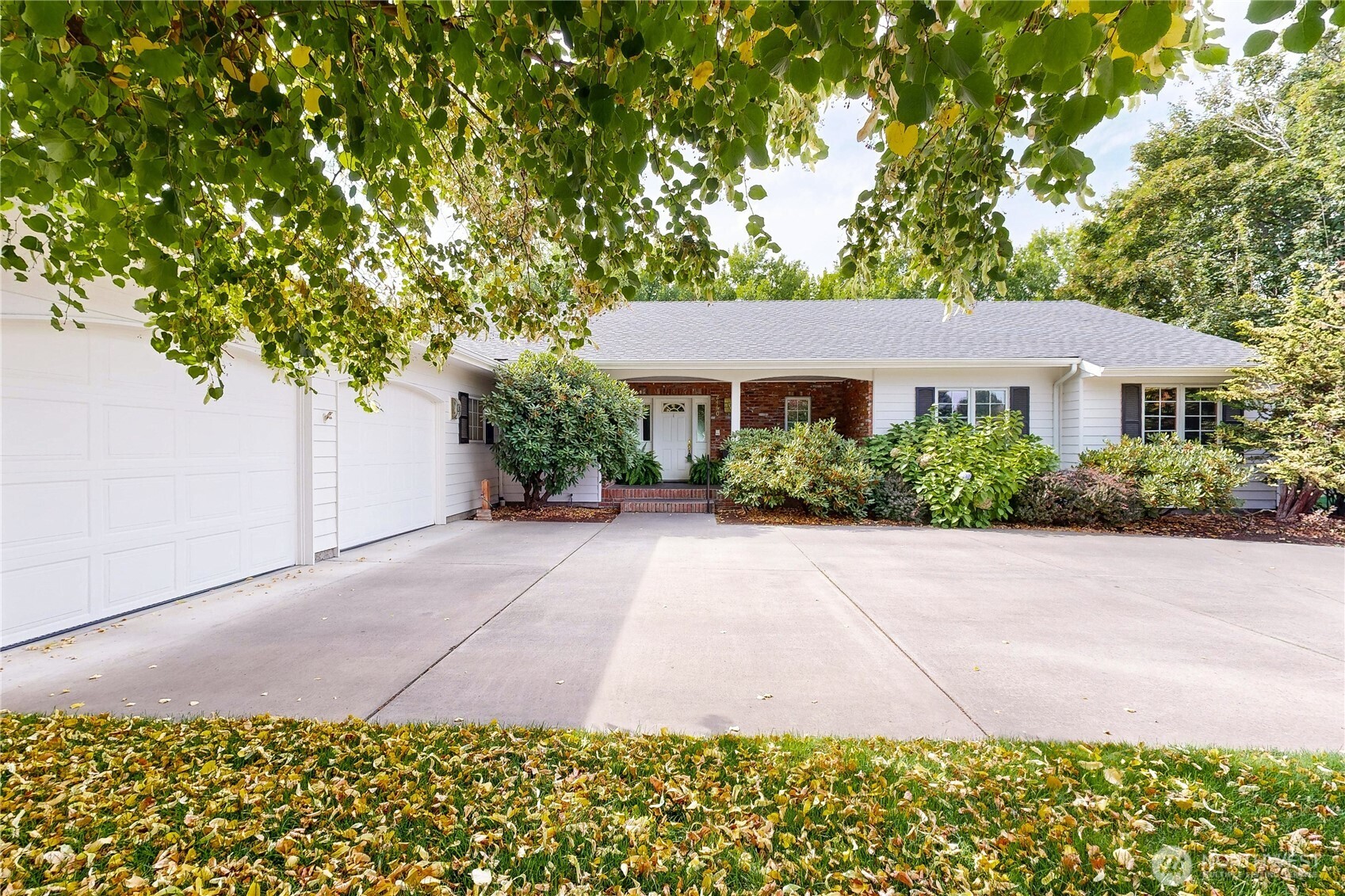 2460 Fairfield Drive Property Photo 40