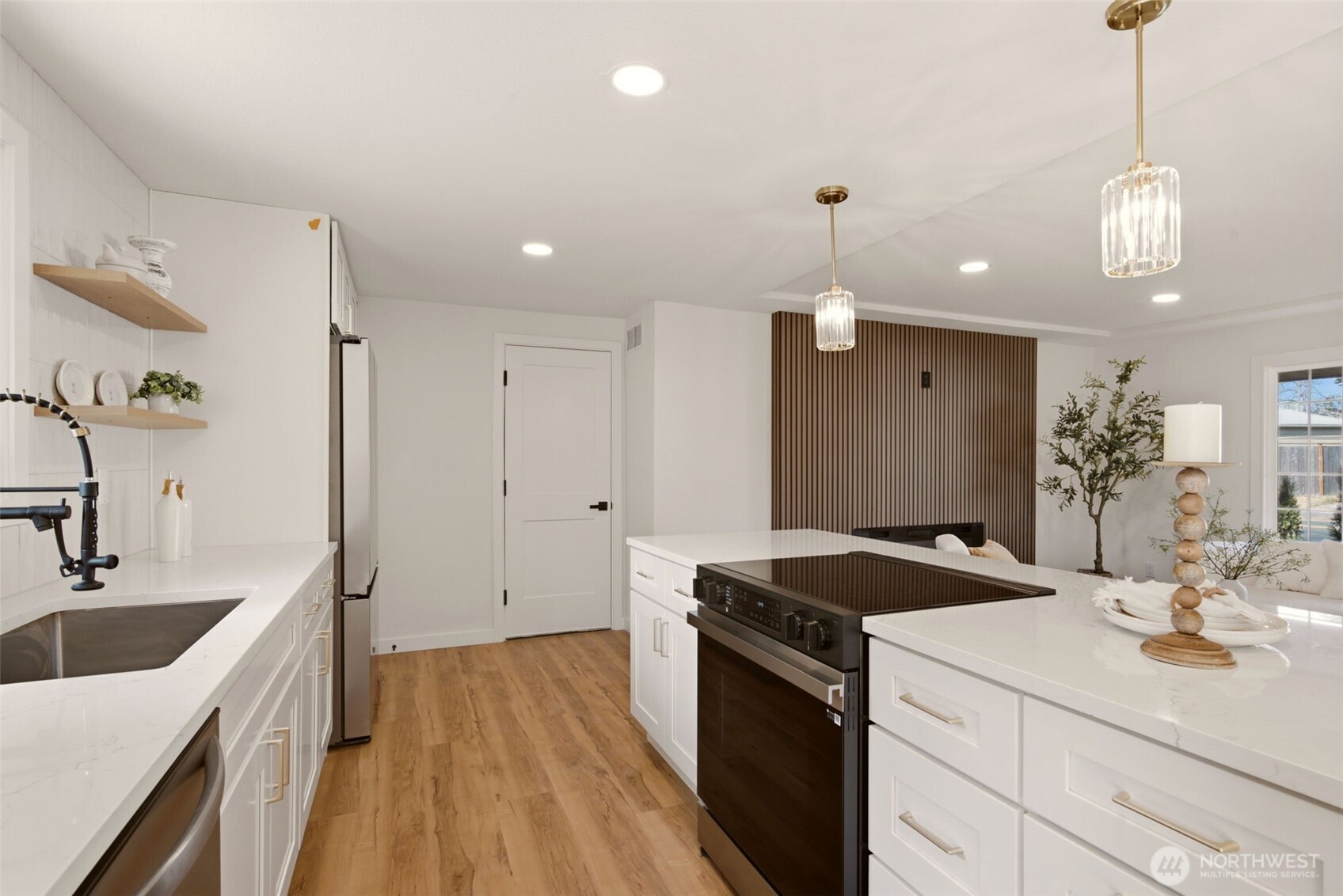 11262 C Street Property Photo 13