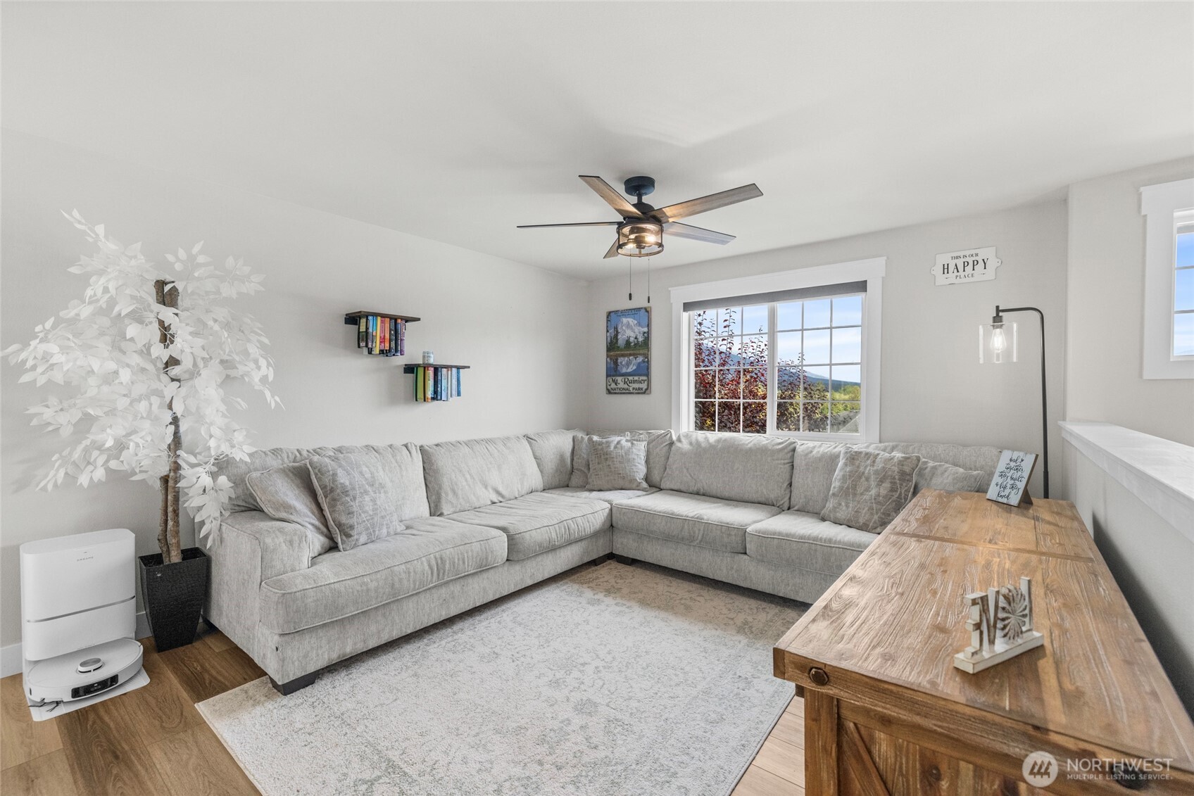 1424 Vecchio Court Property Photo 3