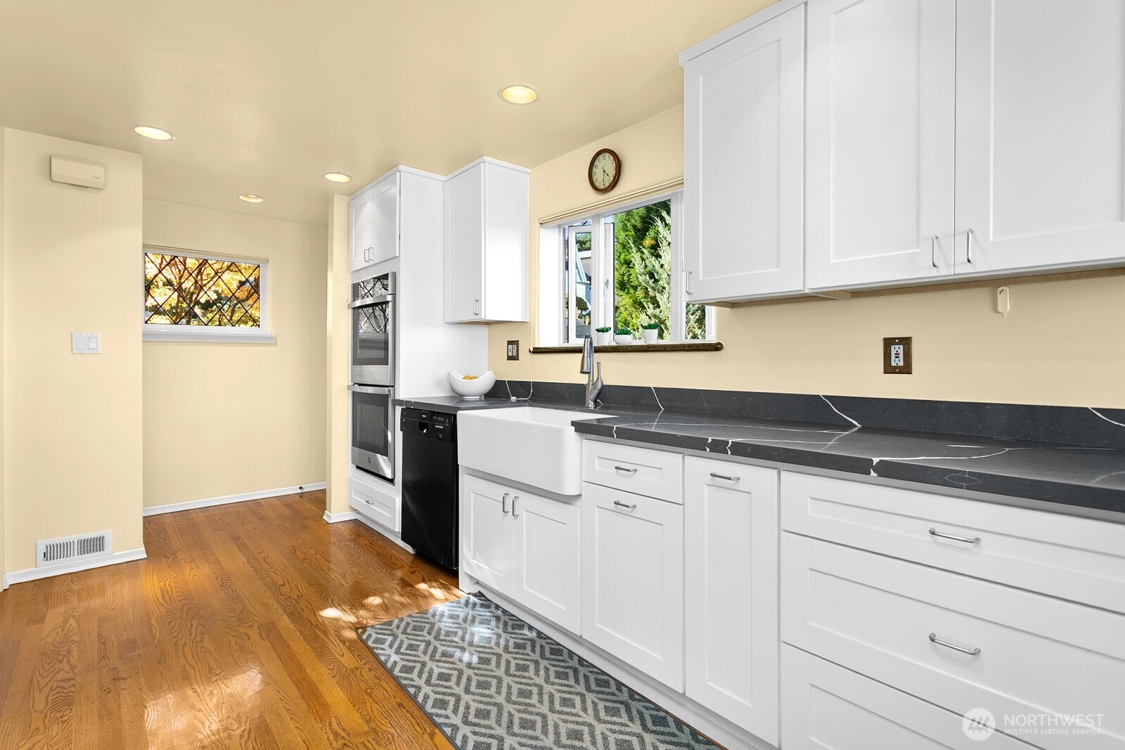 2472 Montavista Place Property Photo 11