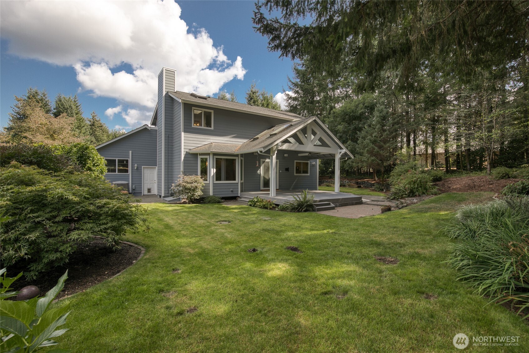 7139 Deerfield Park Drive Property Photo 4