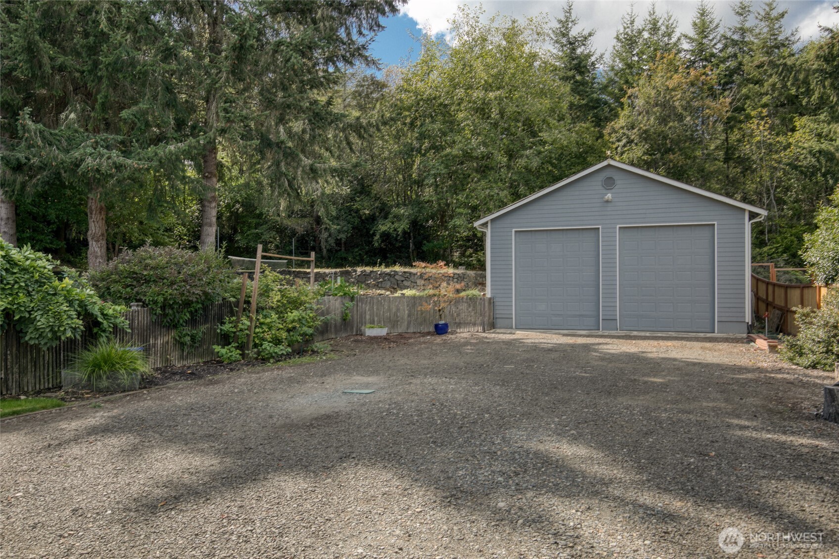 7139 Deerfield Park Drive Property Photo 8