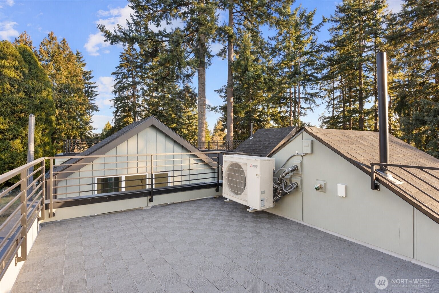 10748 Interlake Avenue Property Photo 18