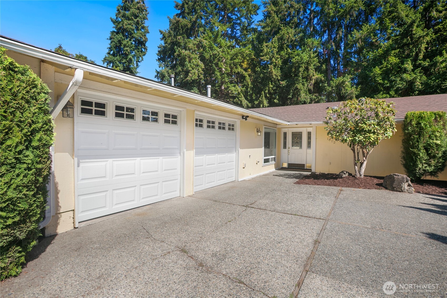 1012 179th Place Property Photo 3