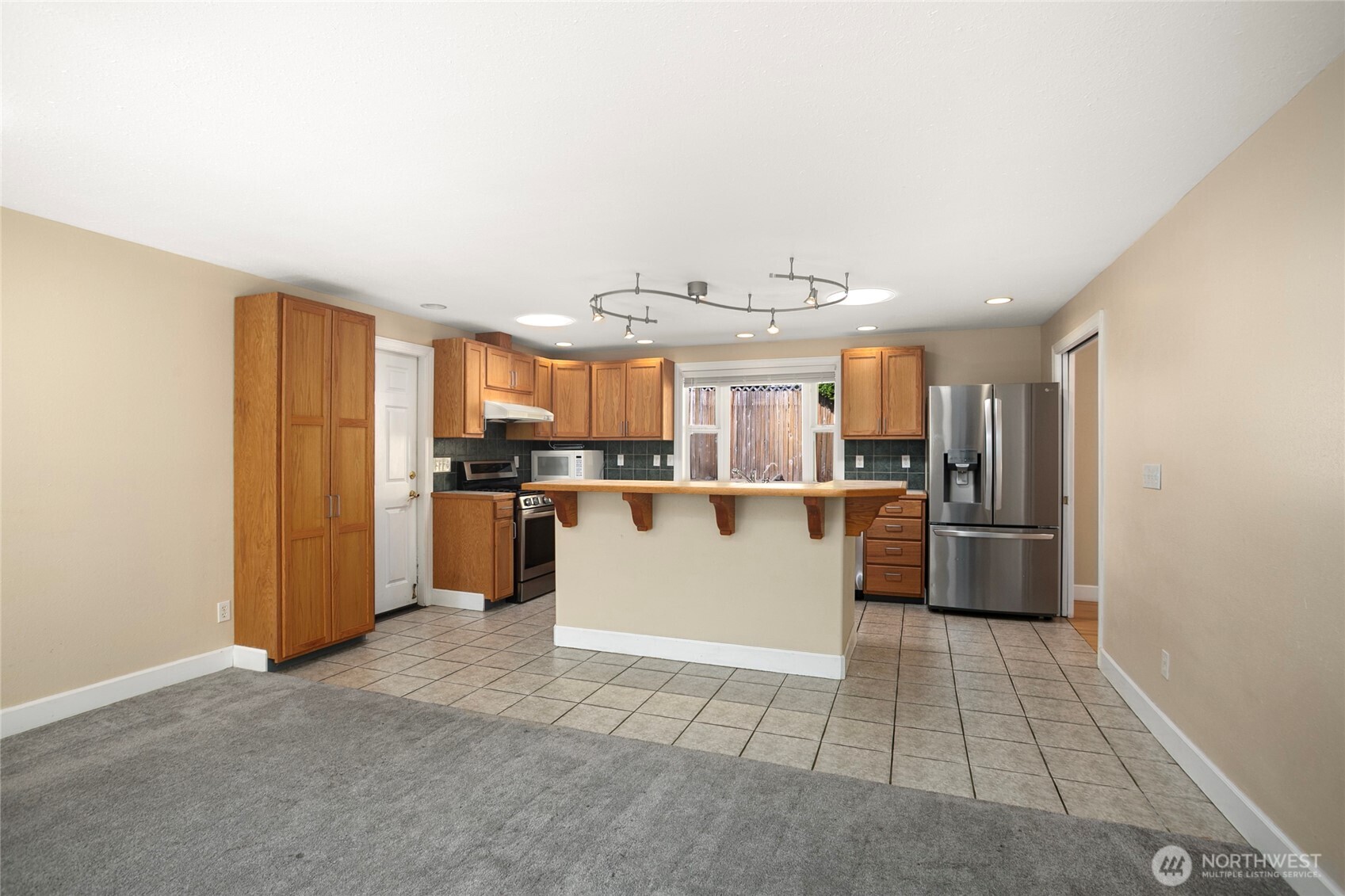 1012 179th Place Property Photo 4