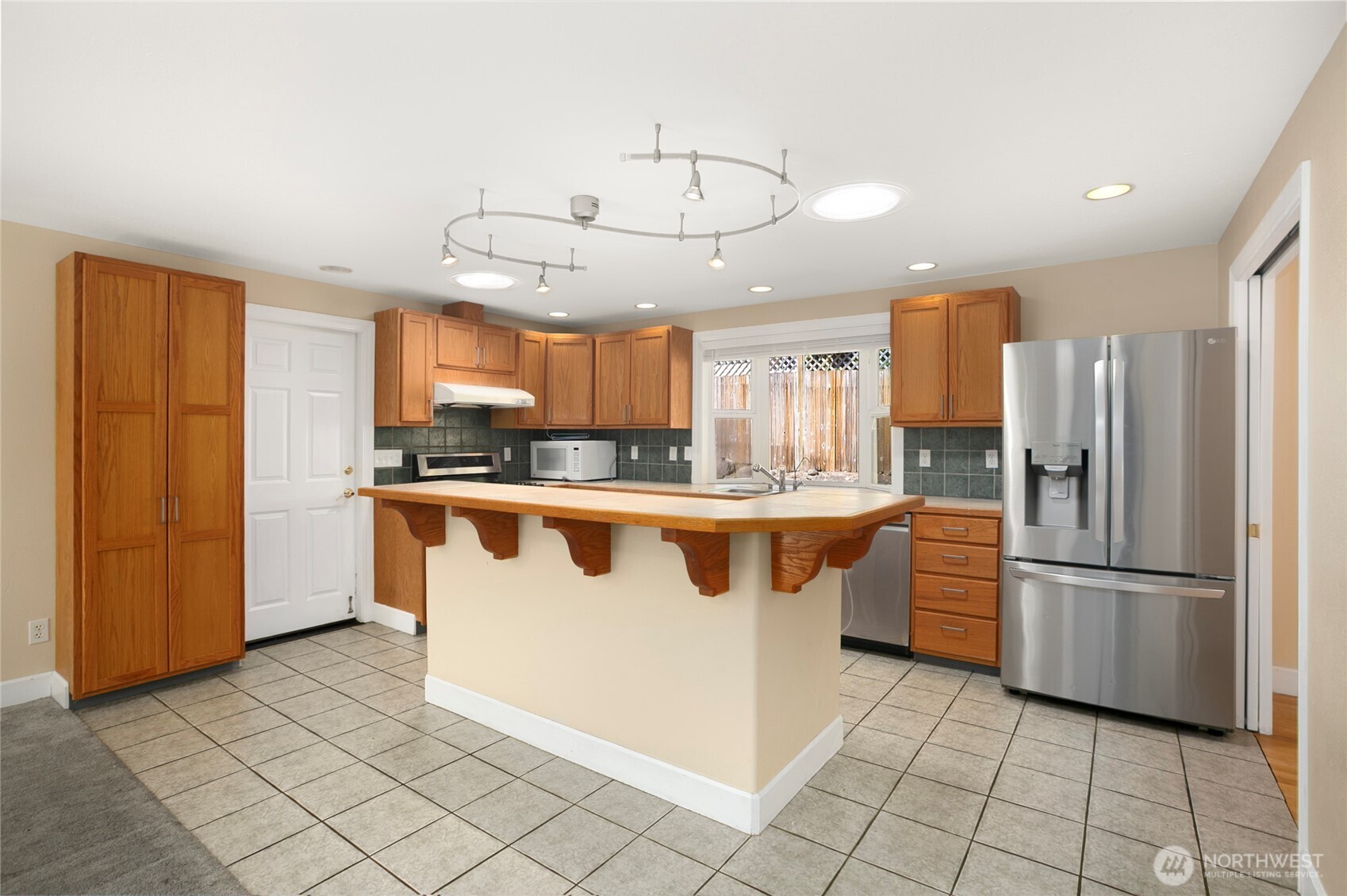 1012 179th Place Property Photo 5