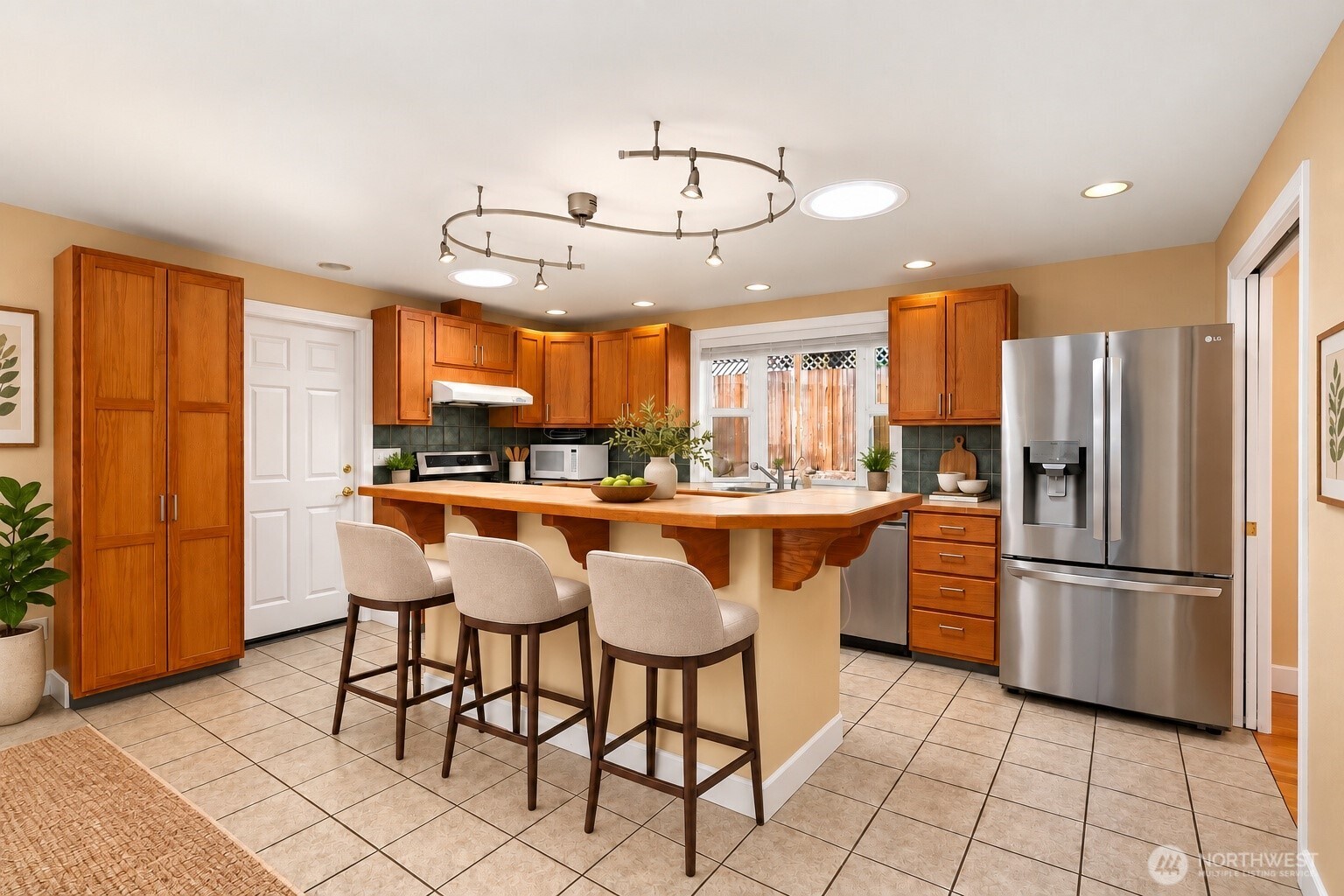 1012 179th Place Property Photo 6