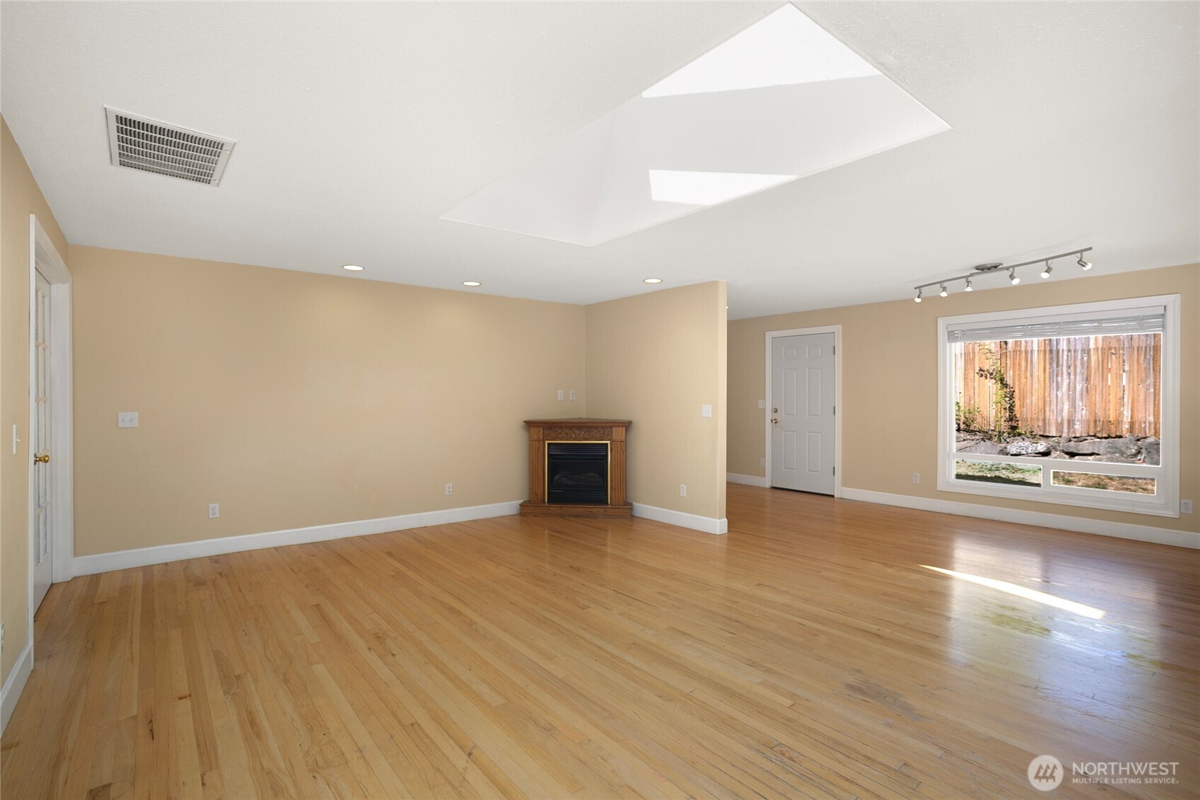 1012 179th Place Property Photo 12