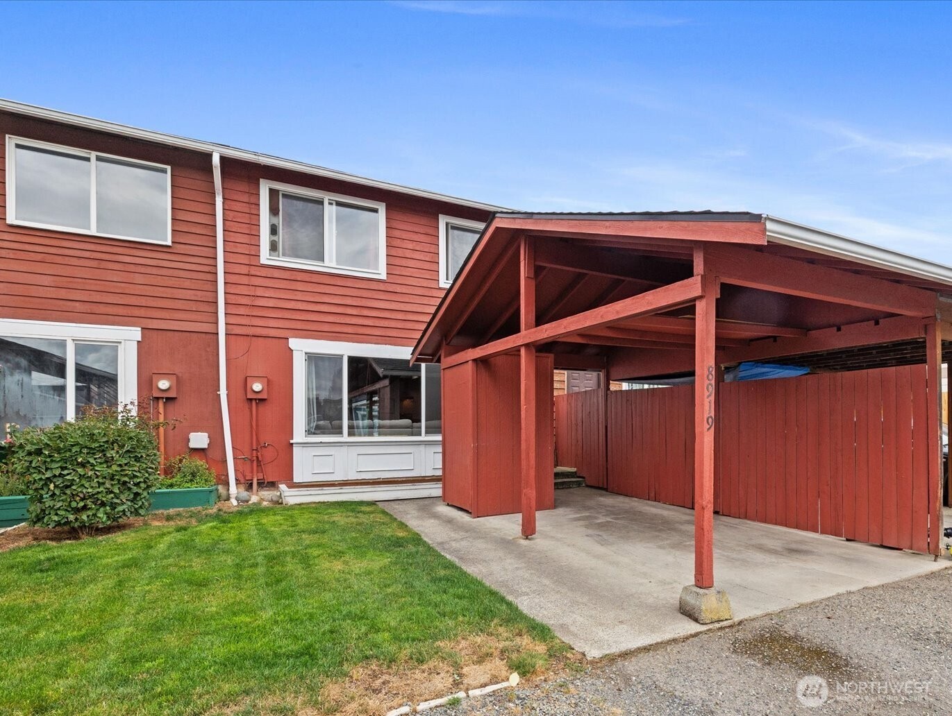 8919 11th Street Property Photo 2