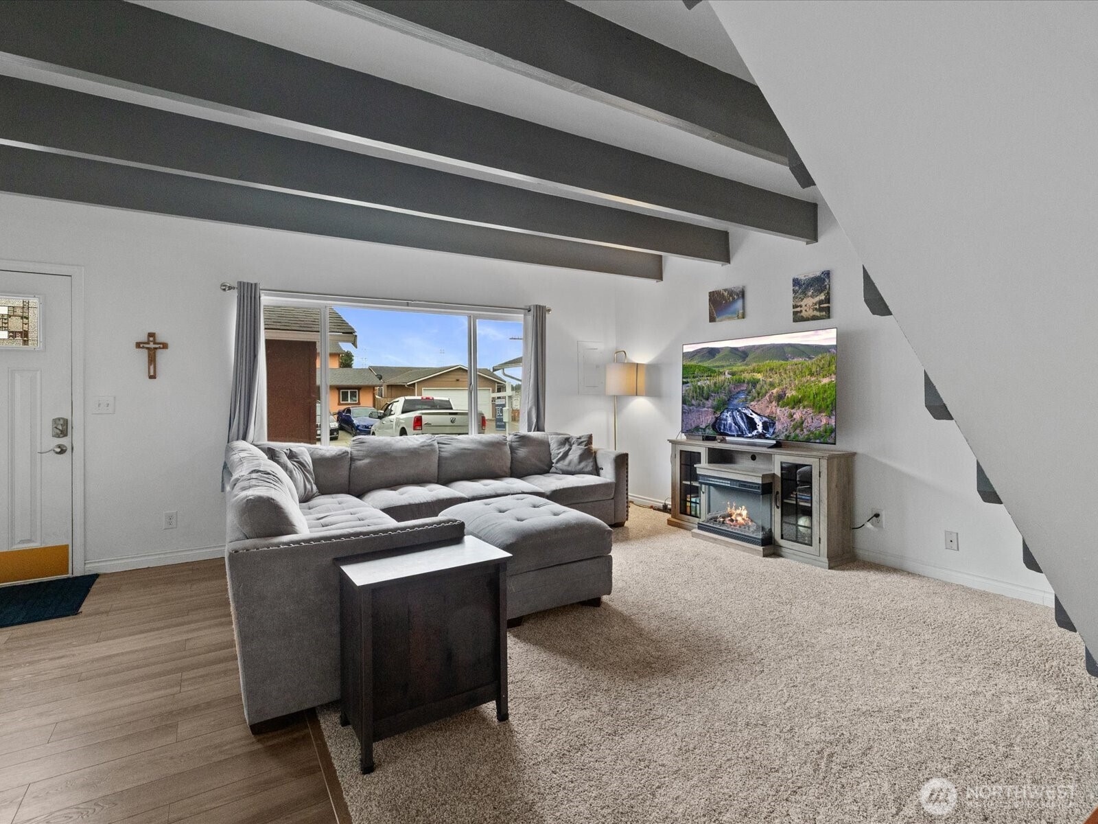 8919 11th Street Property Photo 5