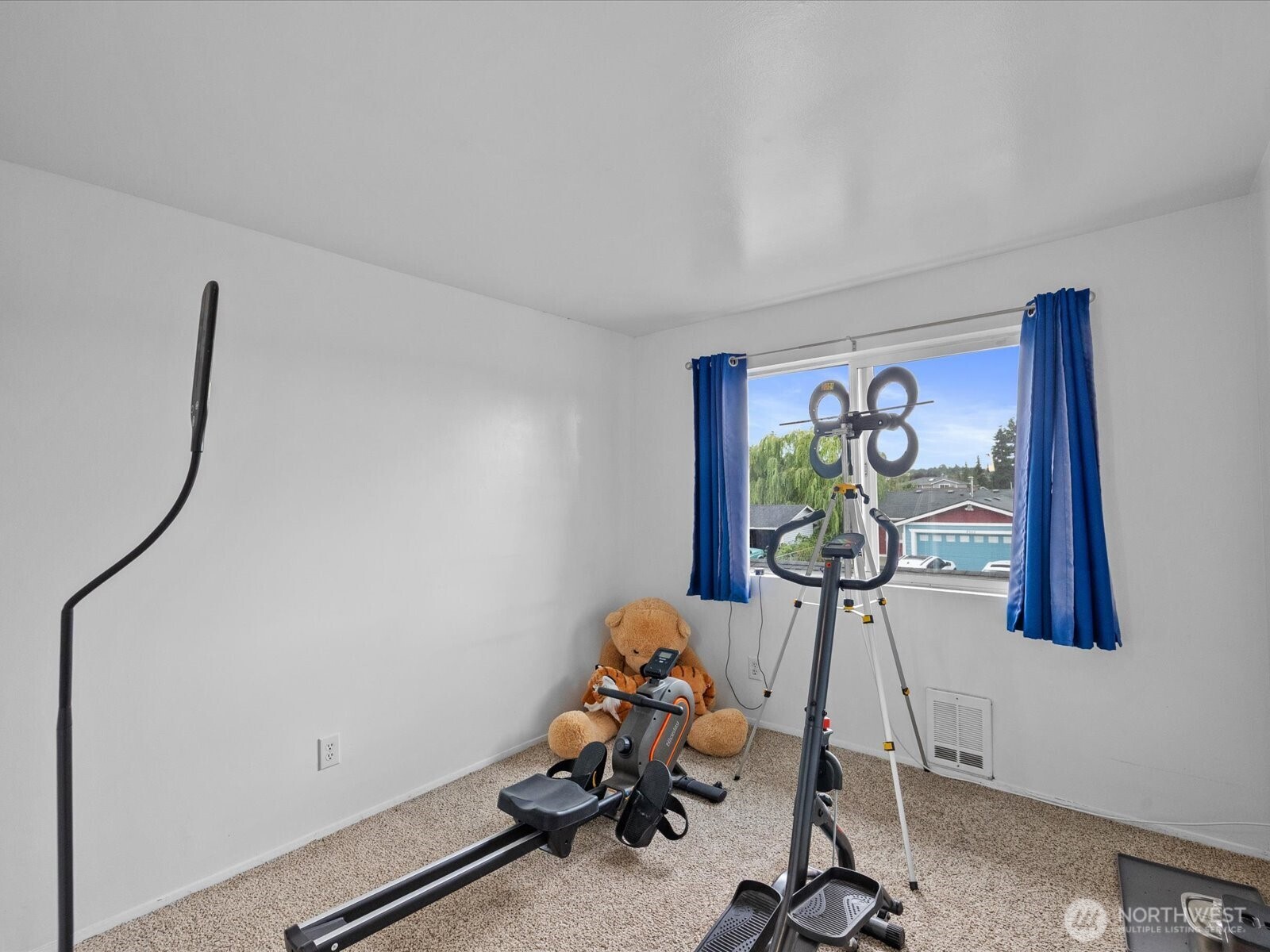 8919 11th Street Property Photo 23