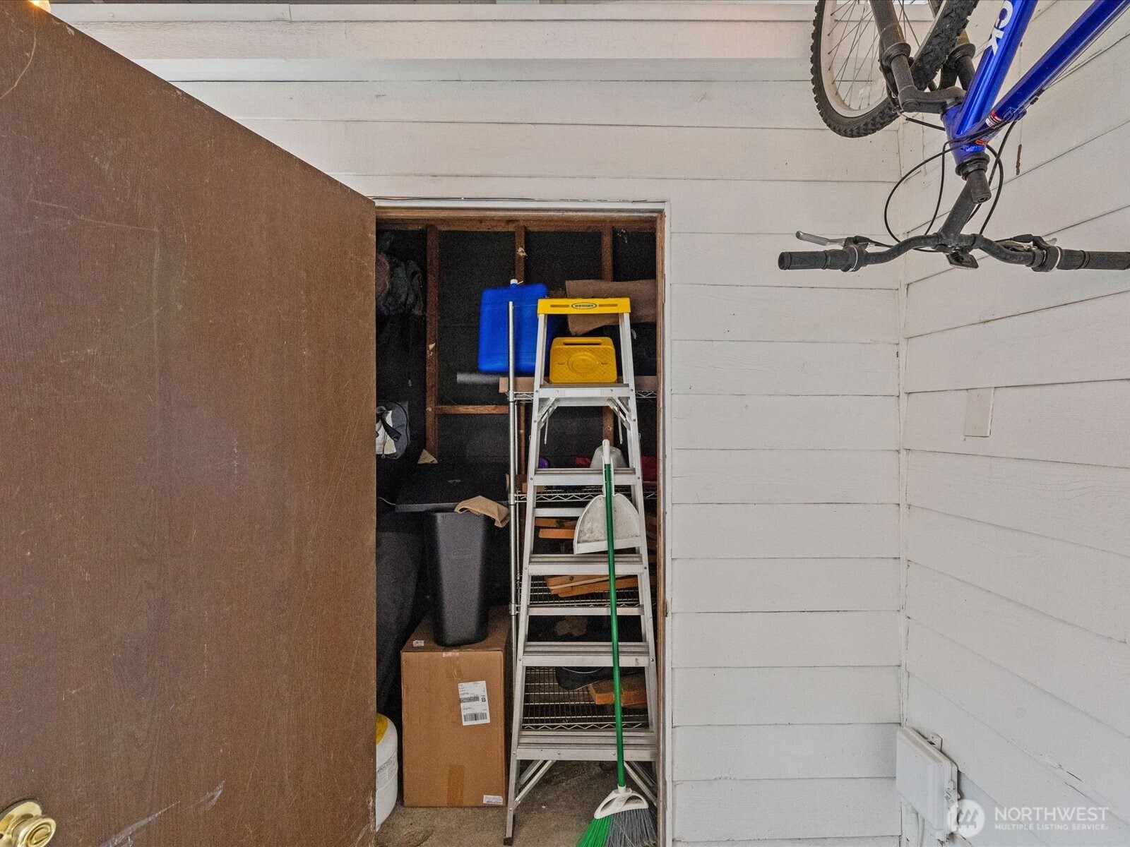 8919 11th Street Property Photo 27