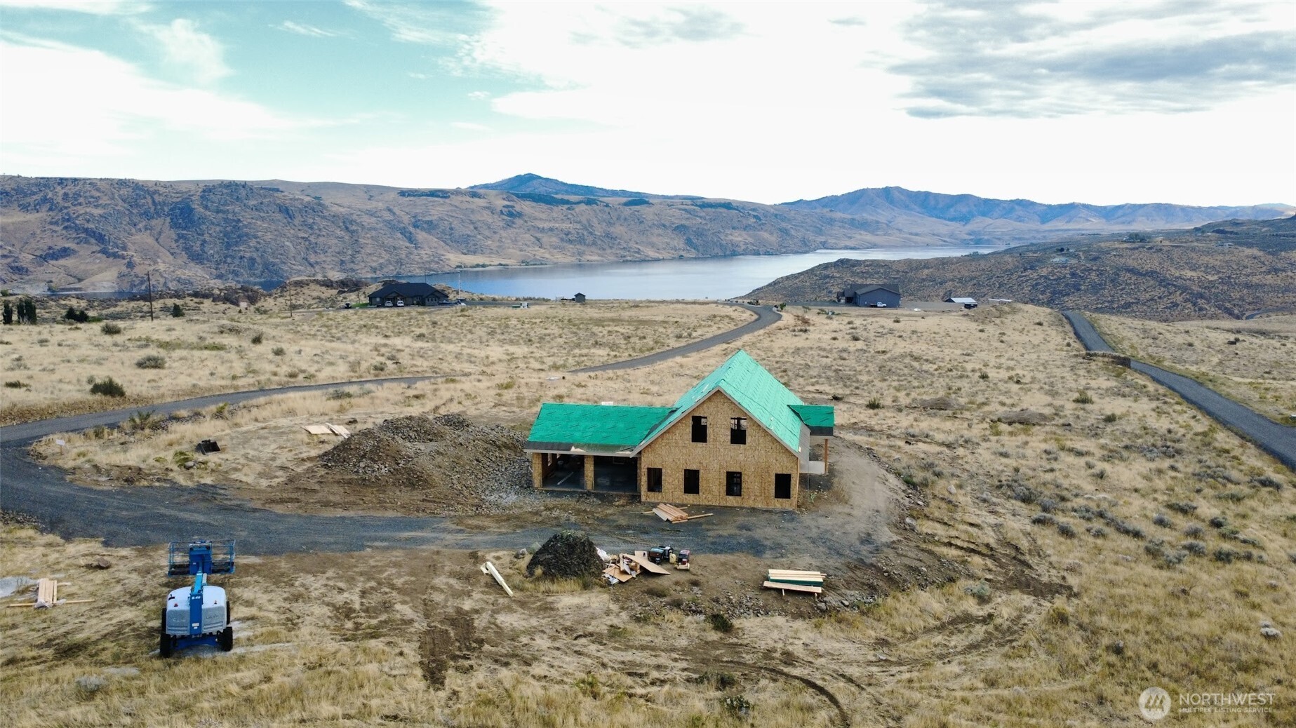 1675 Outer Range Drive Property Photo 3