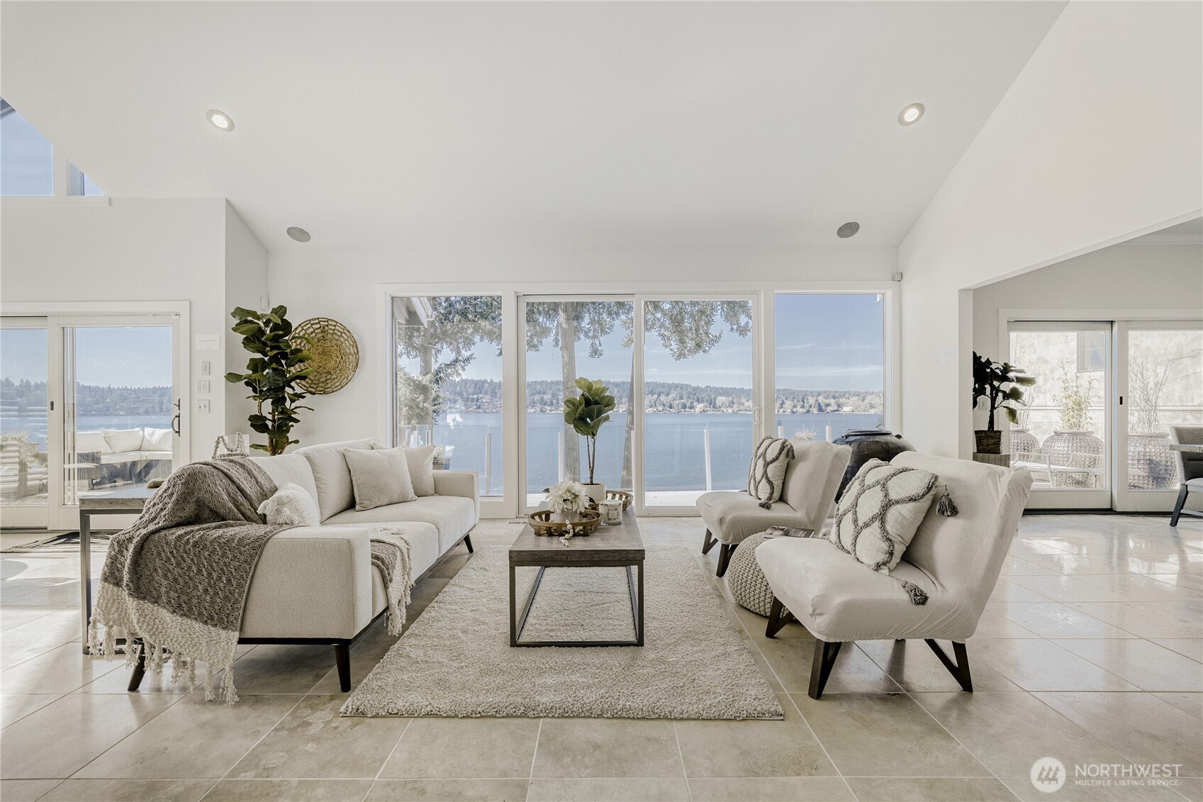 16035 Inglewood Road Property Photo 3