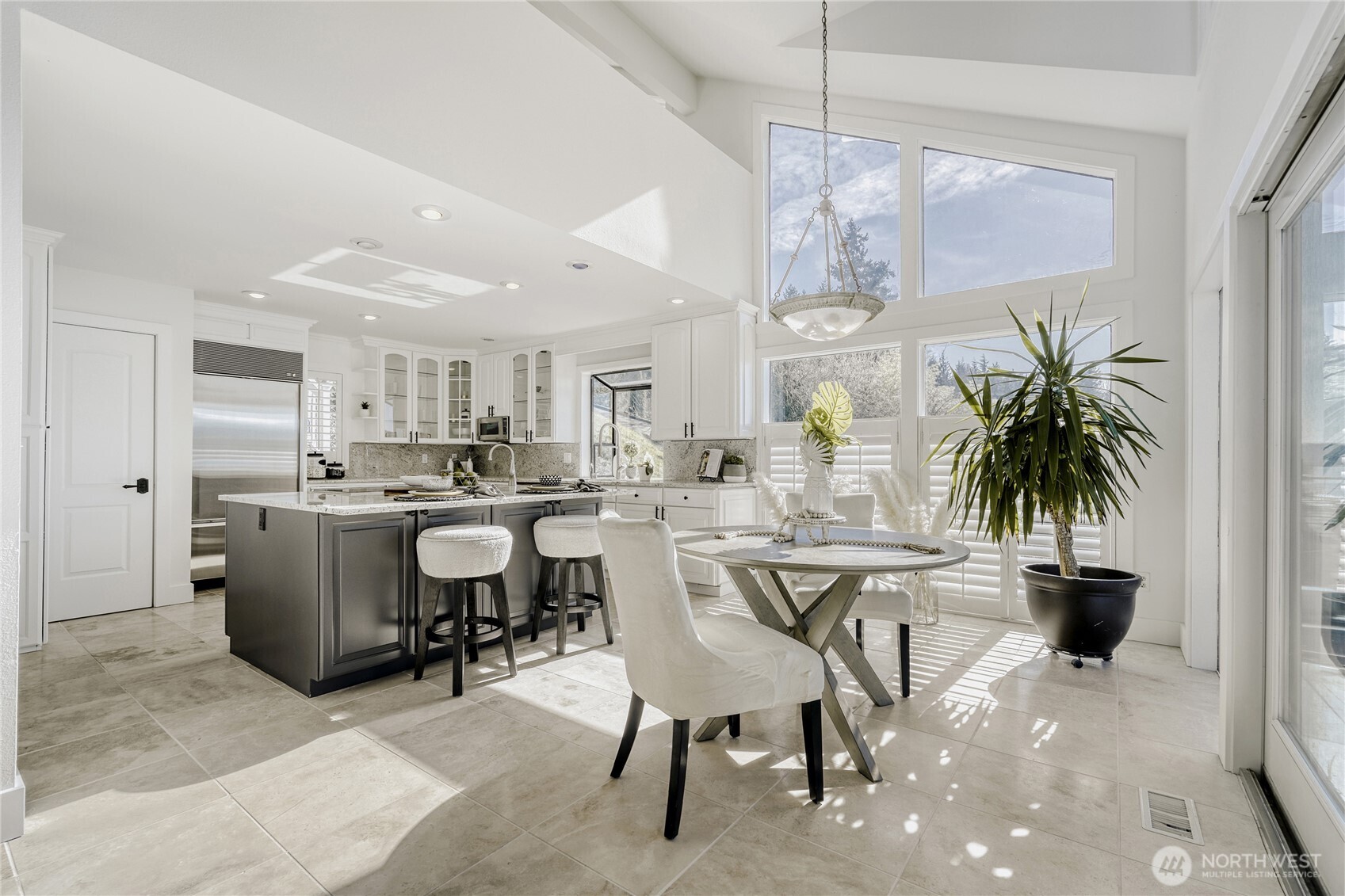 16035 Inglewood Road Property Photo 10