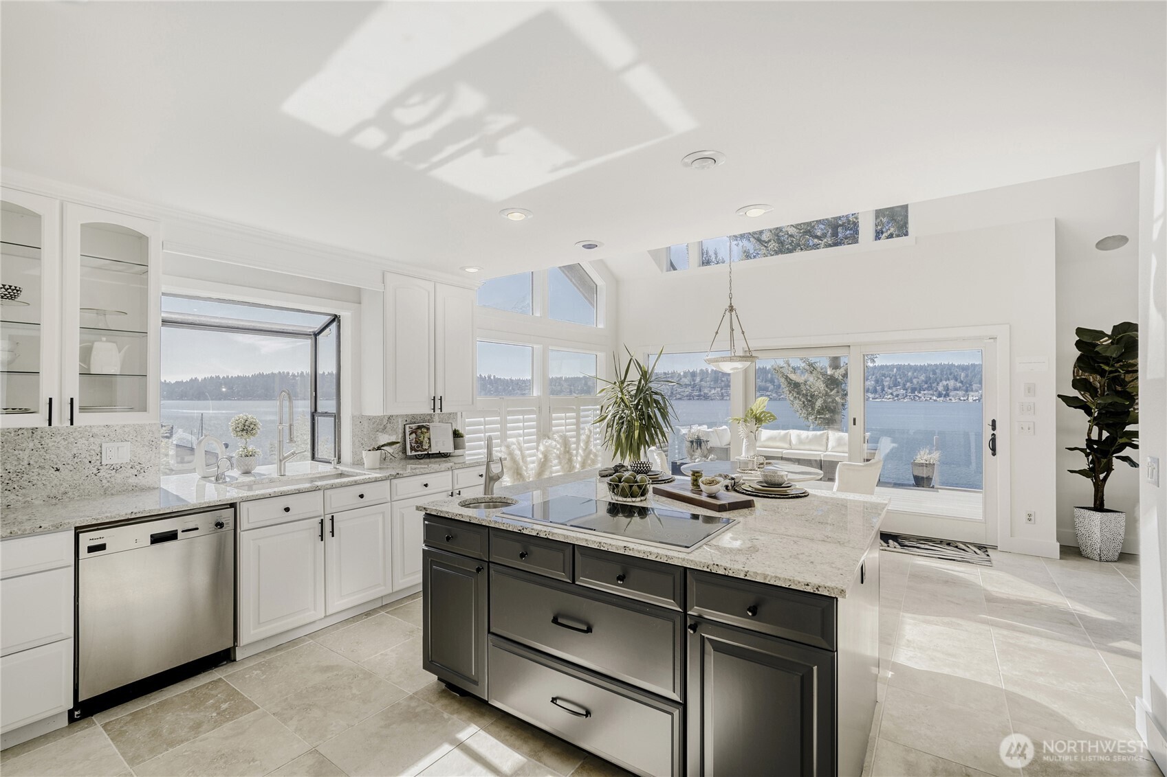 16035 Inglewood Road Property Photo 11