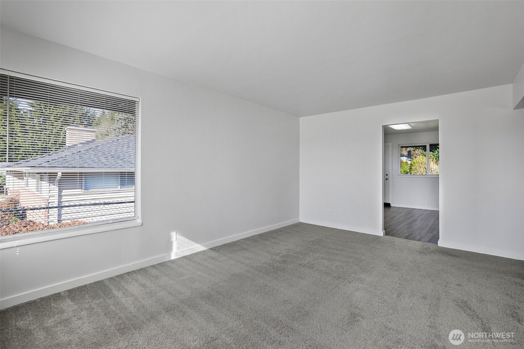 5615 Beverly Ln Property Photo 5