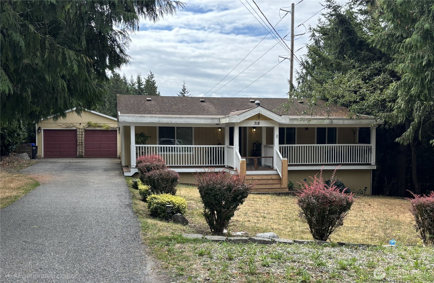 318 77th Place Property Photo 1