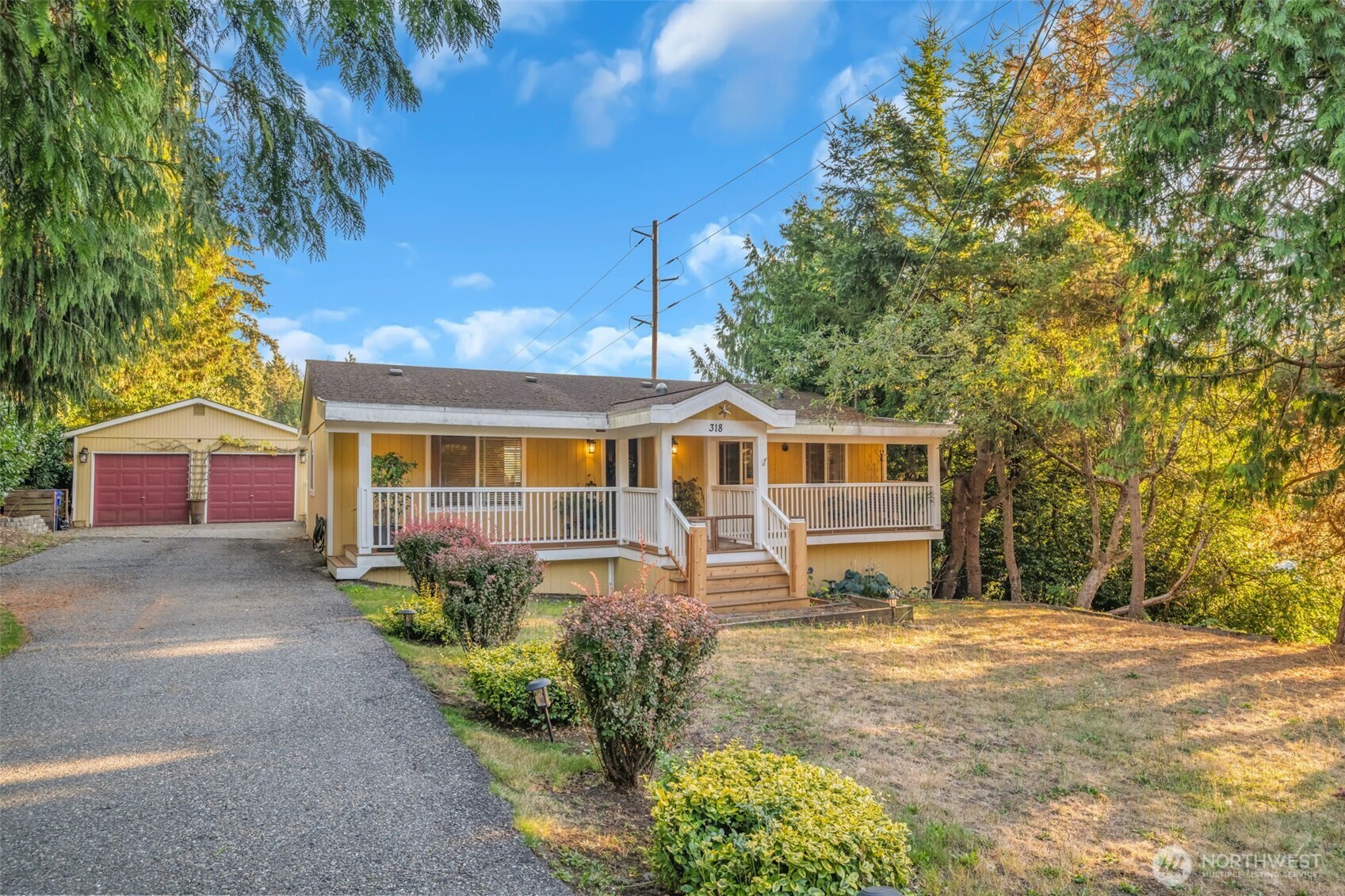 318 77th Place Property Photo 1