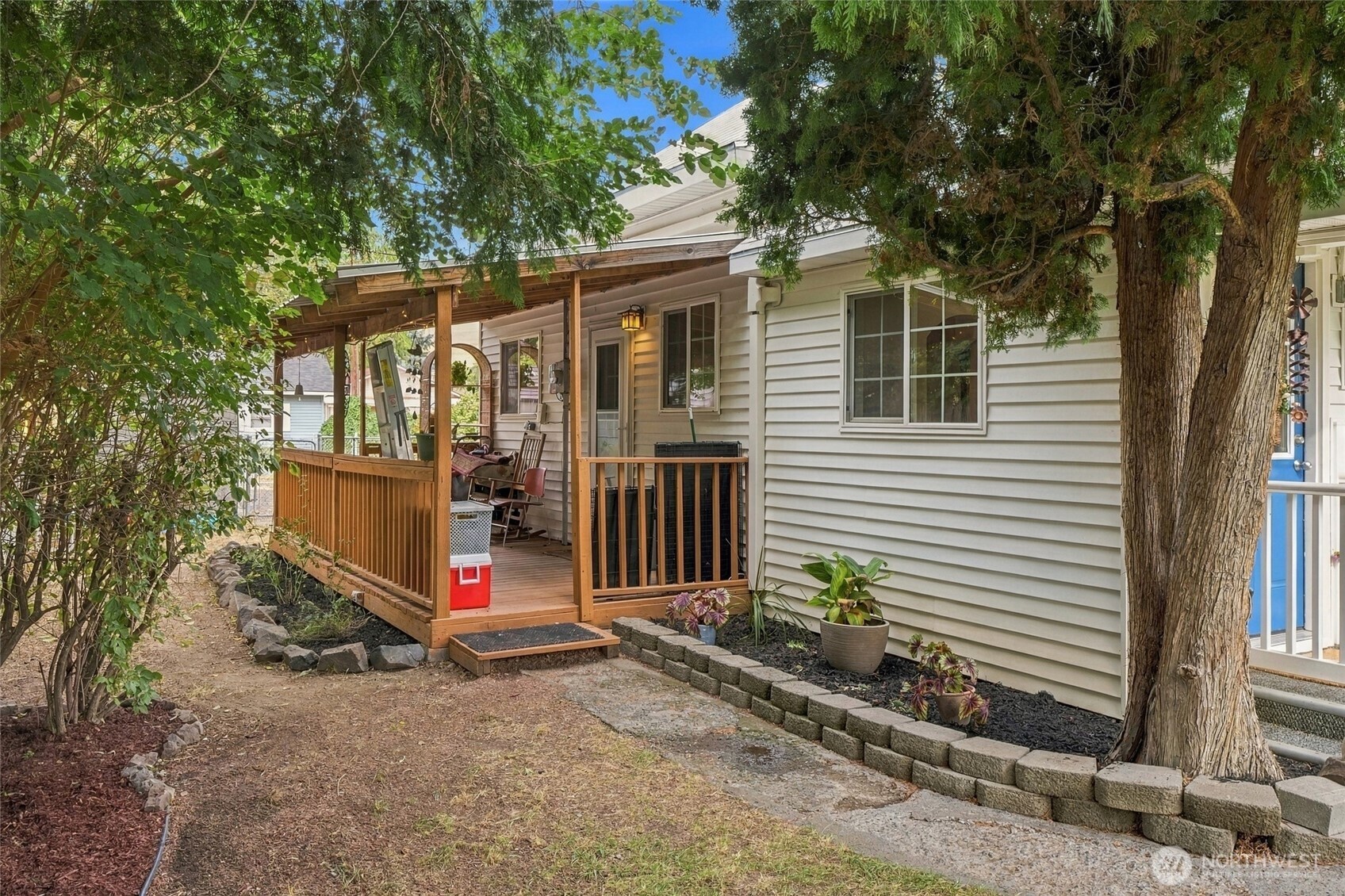 319 Nw C St Property Photo 11