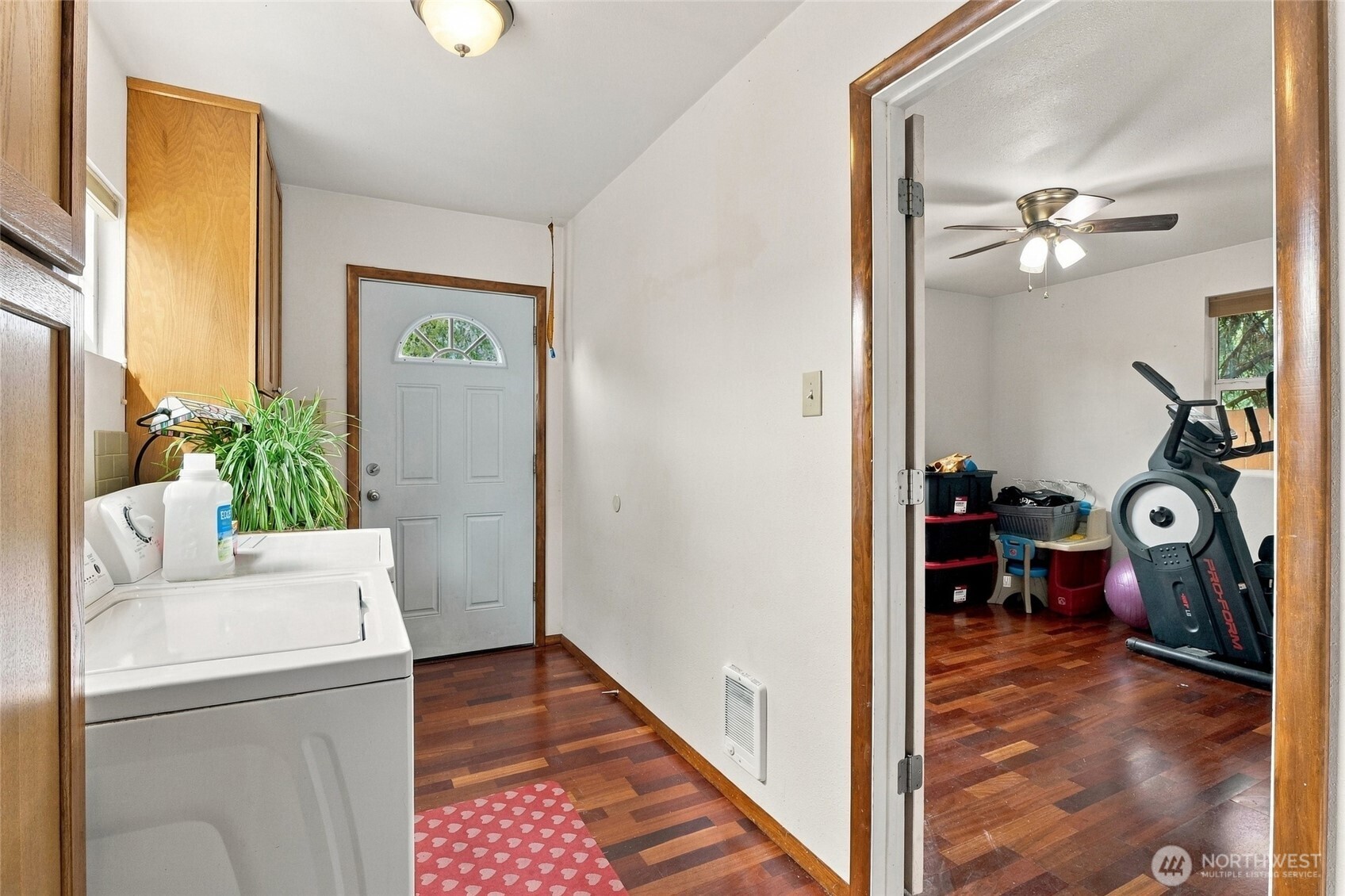 319 Nw C St Property Photo 33