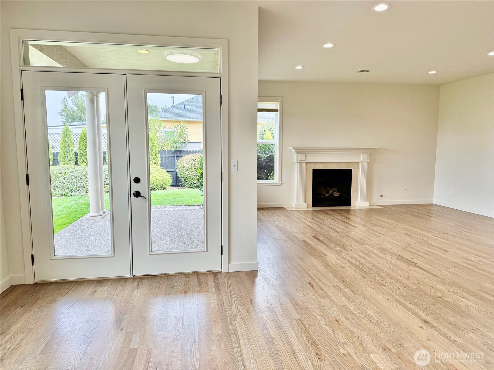1023 Se Sentry Drive Property Photo 9