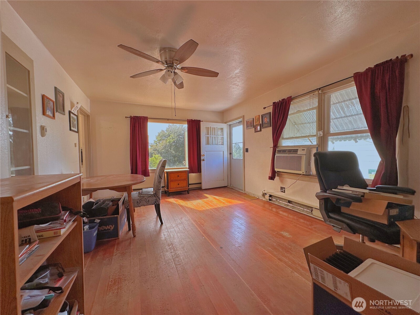 319 E Bartlett Avenue Property Photo 9