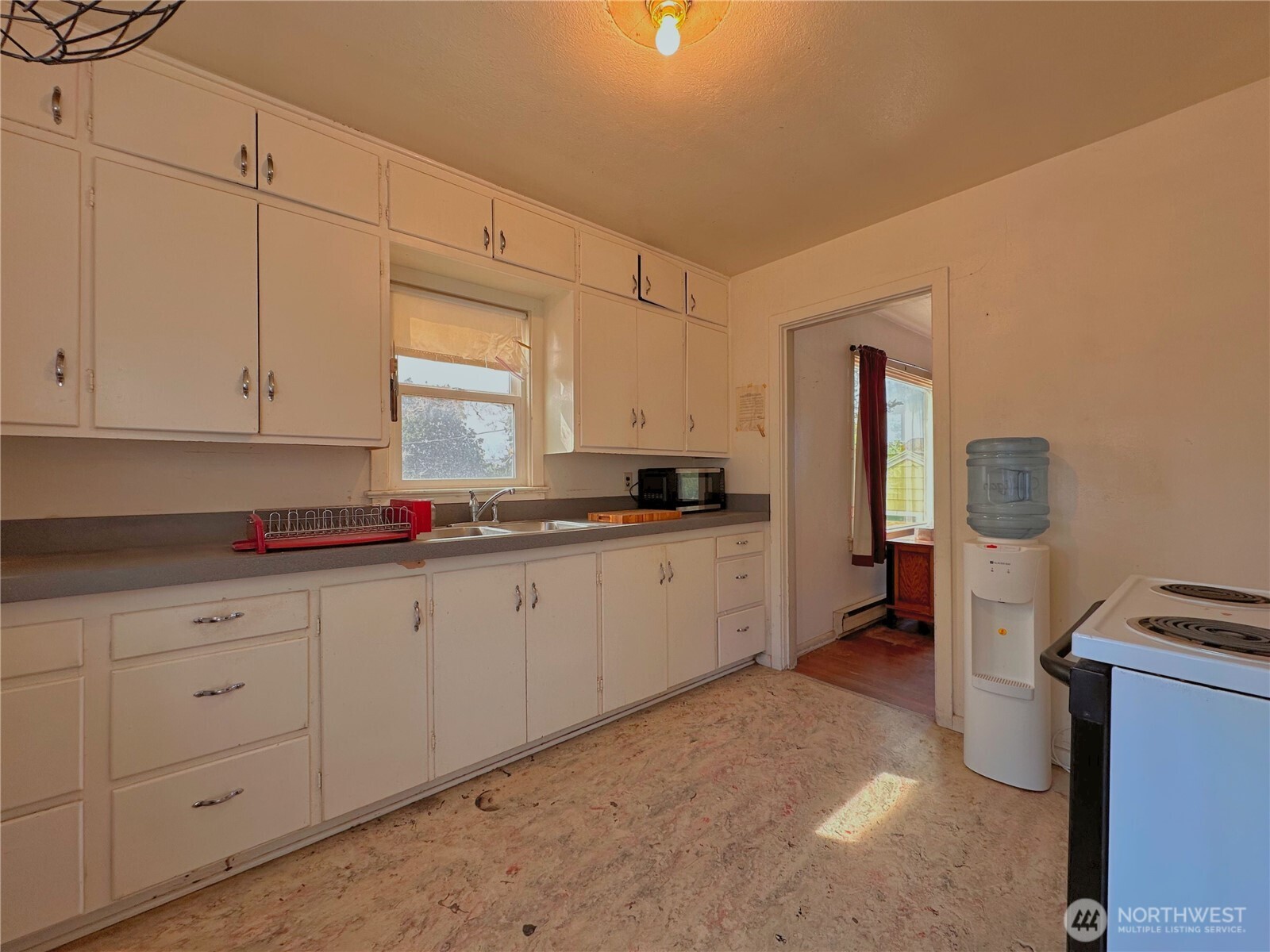 319 E Bartlett Avenue Property Photo 12