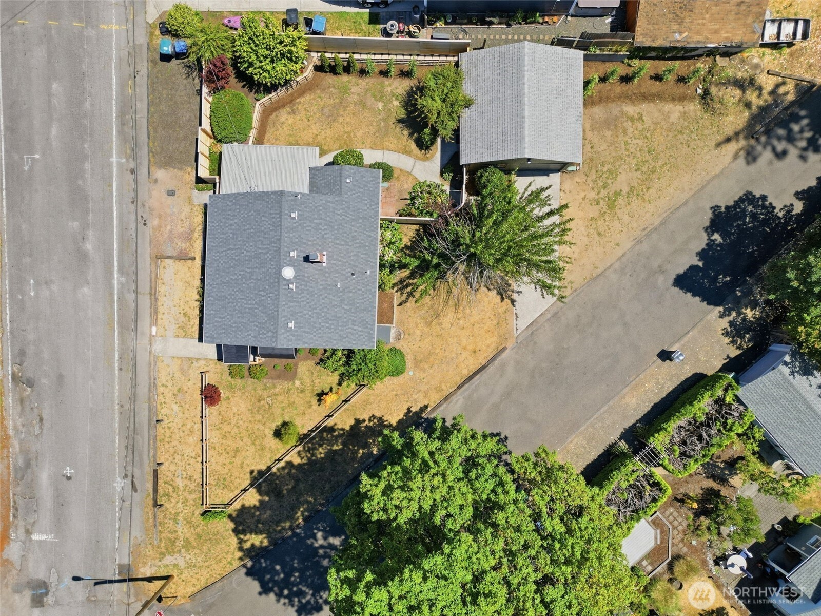 922 Pitt Avenue Property Photo 3